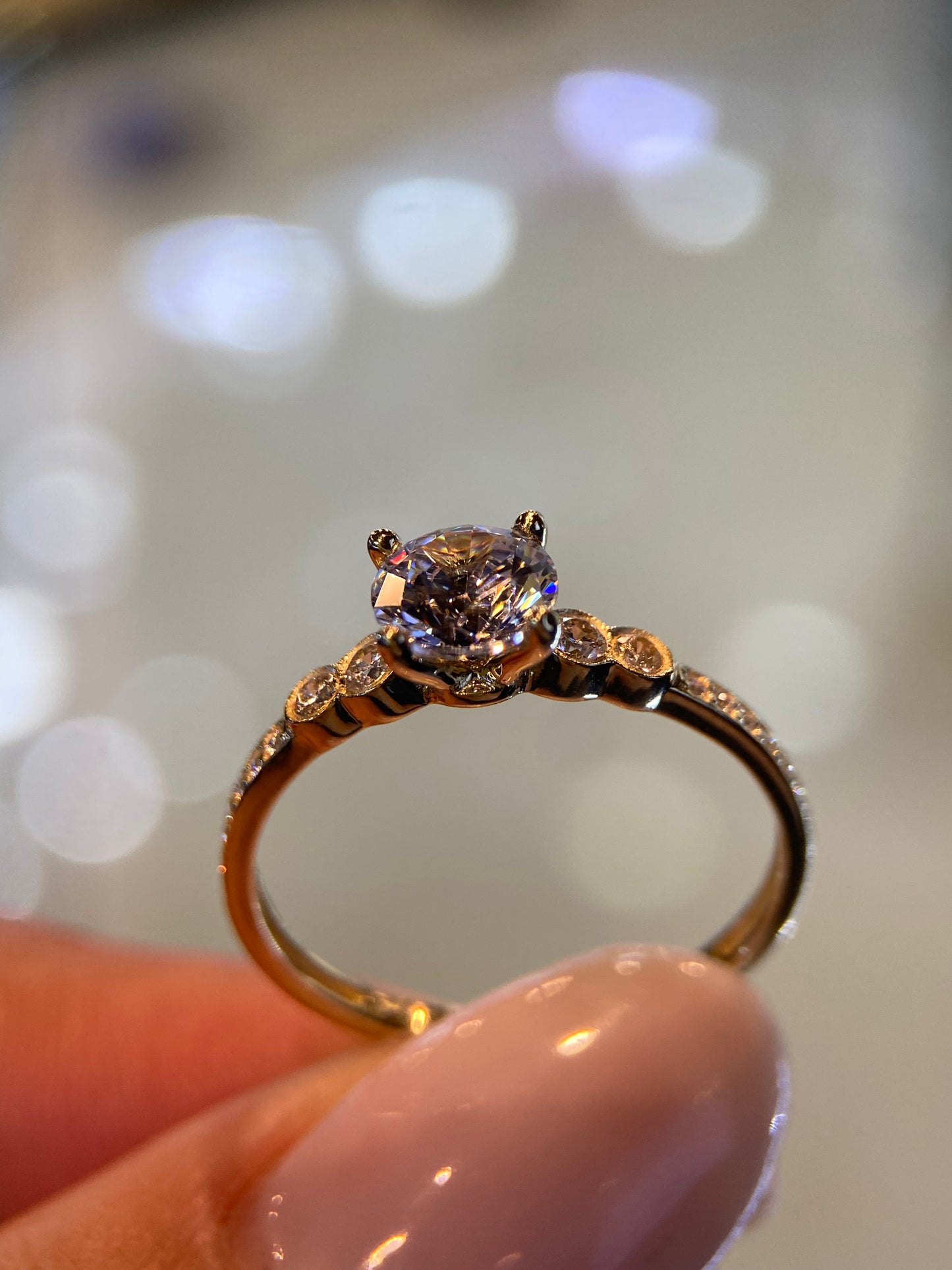 Anillo de compromiso en oro