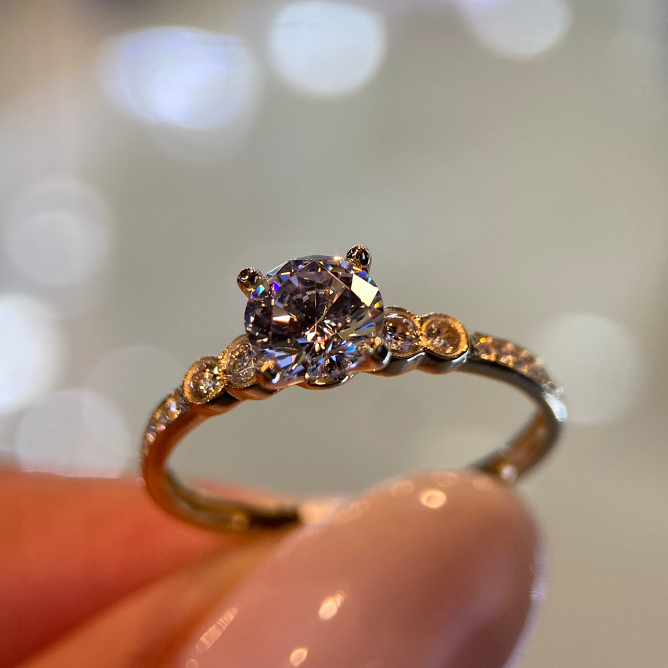 Anillo de compromiso en oro