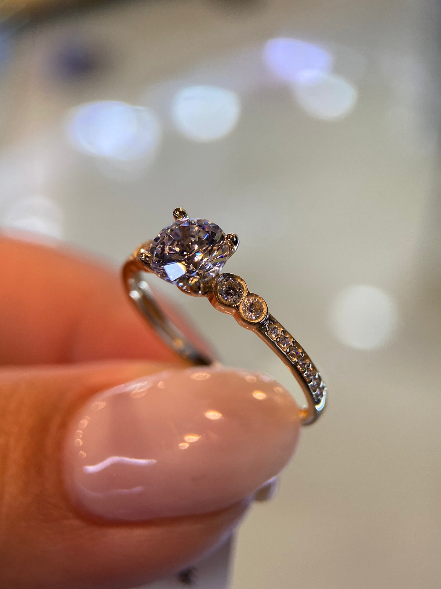 Anillo de compromiso en oro