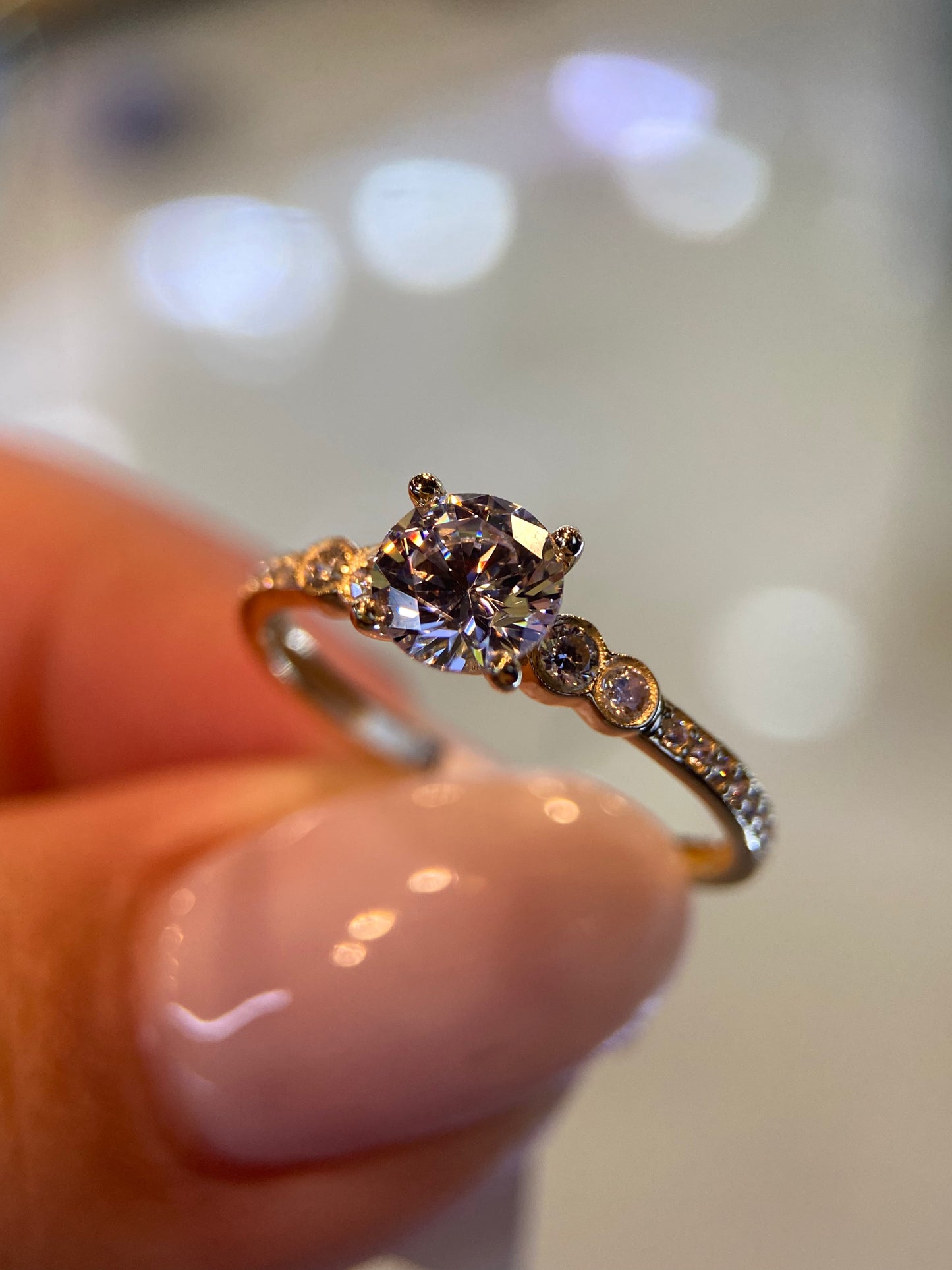 Anillo de compromiso en oro