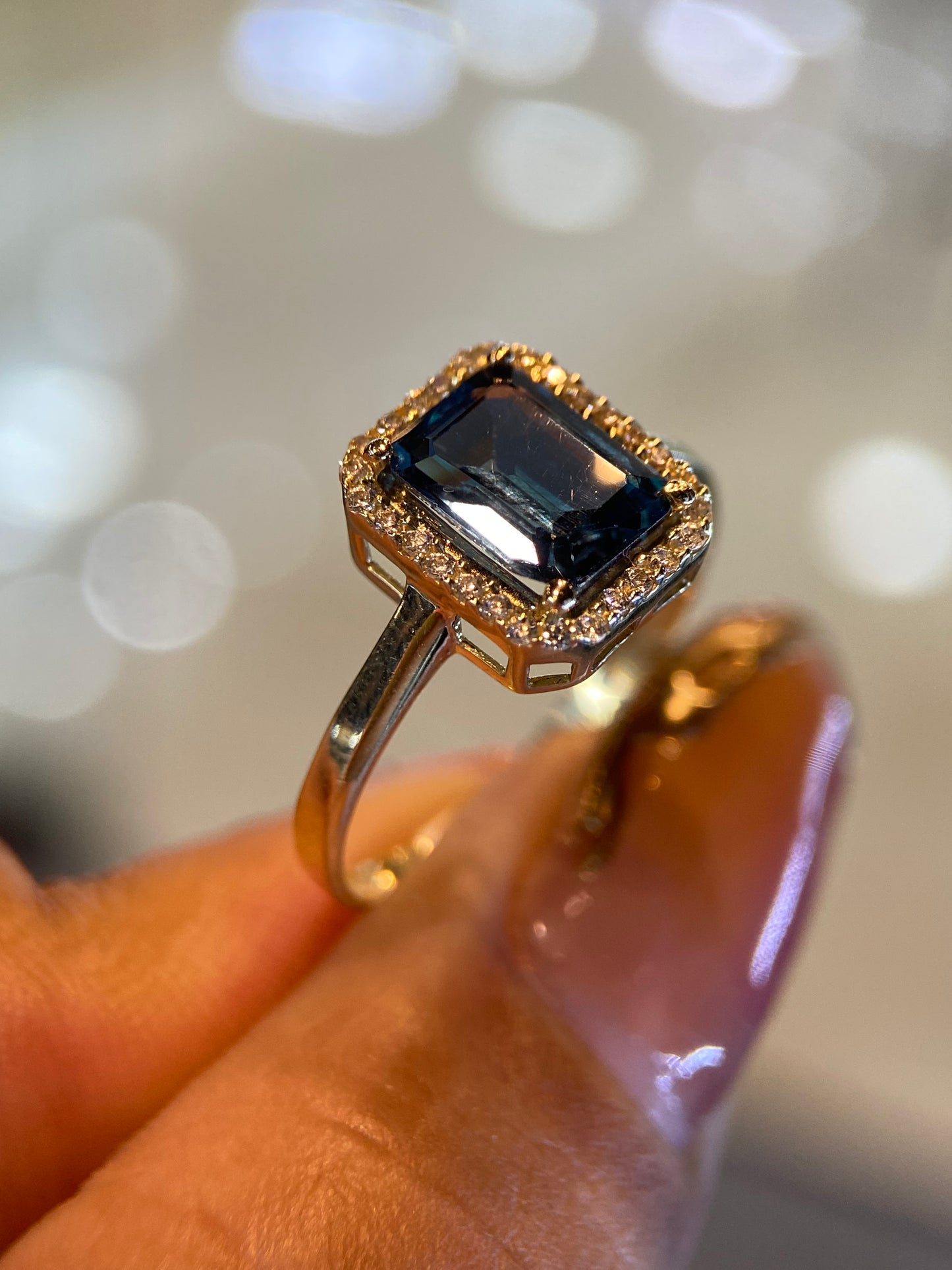 Anillo de compromiso en oro