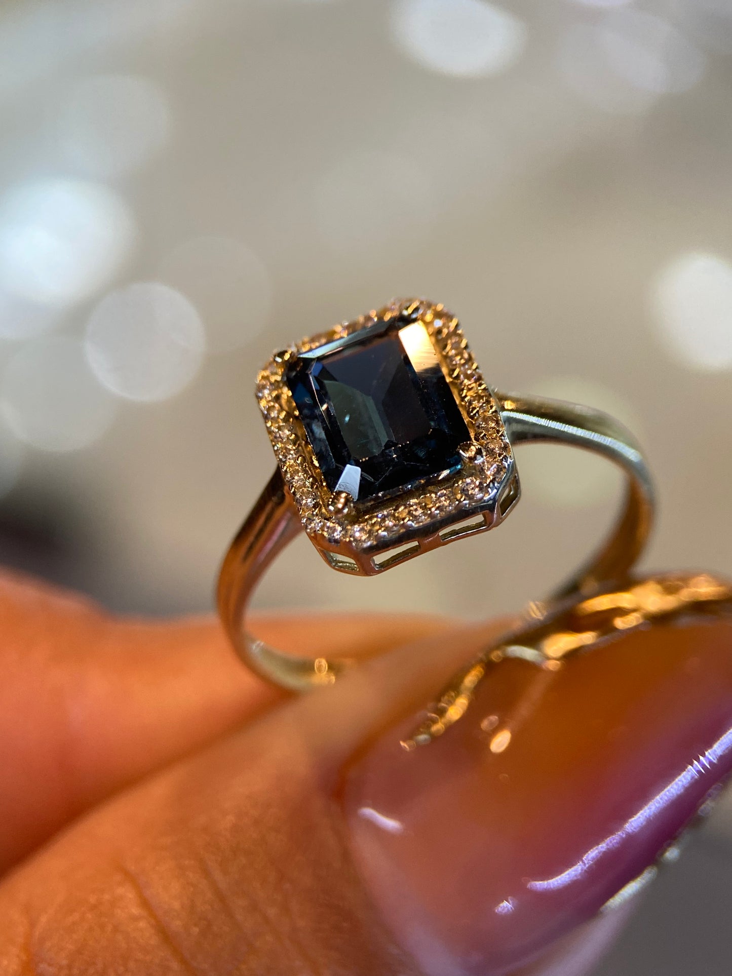 Anillo de compromiso en oro