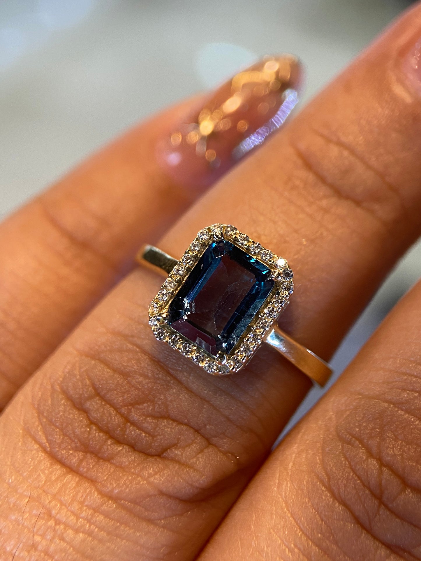 Anillo de compromiso en oro