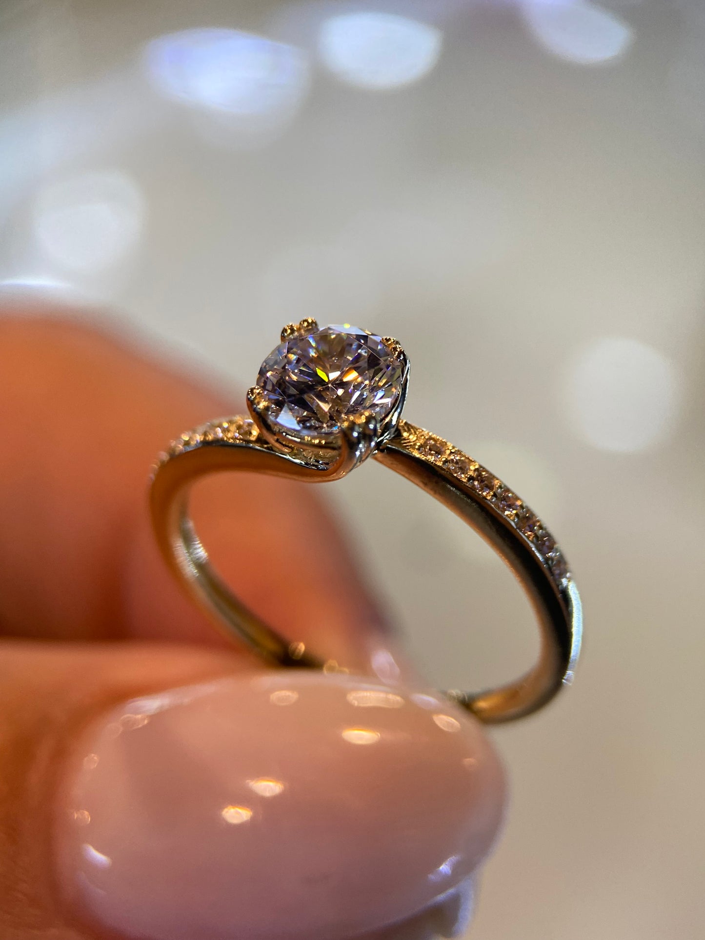 Anillo de compromiso en oro