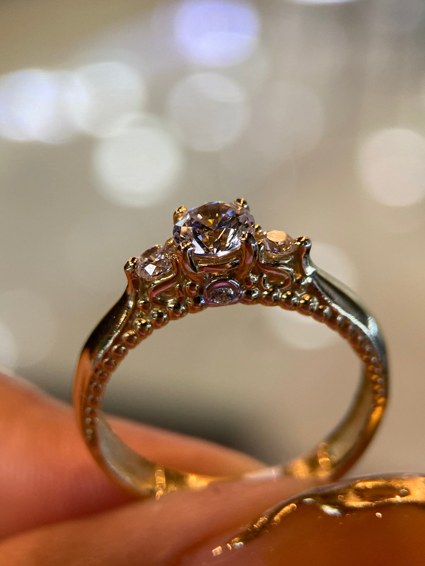 Anillo de compromiso en oro
