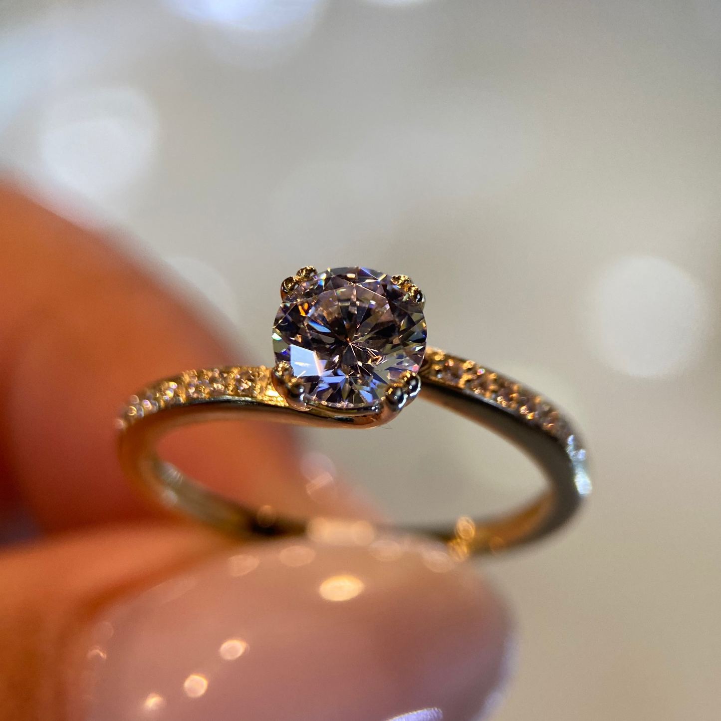 Anillo de compromiso en oro