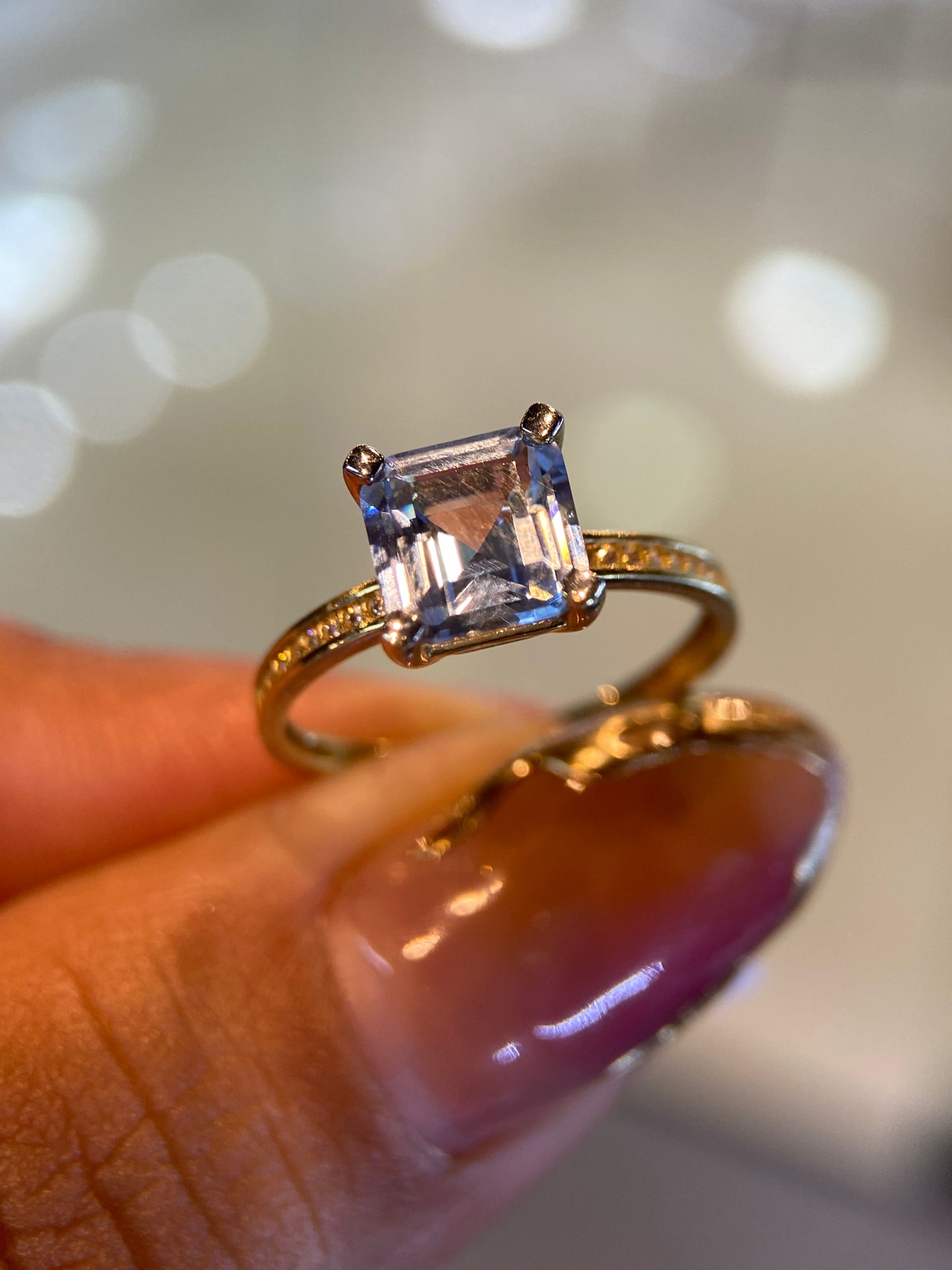 Anillo de compromiso en oro