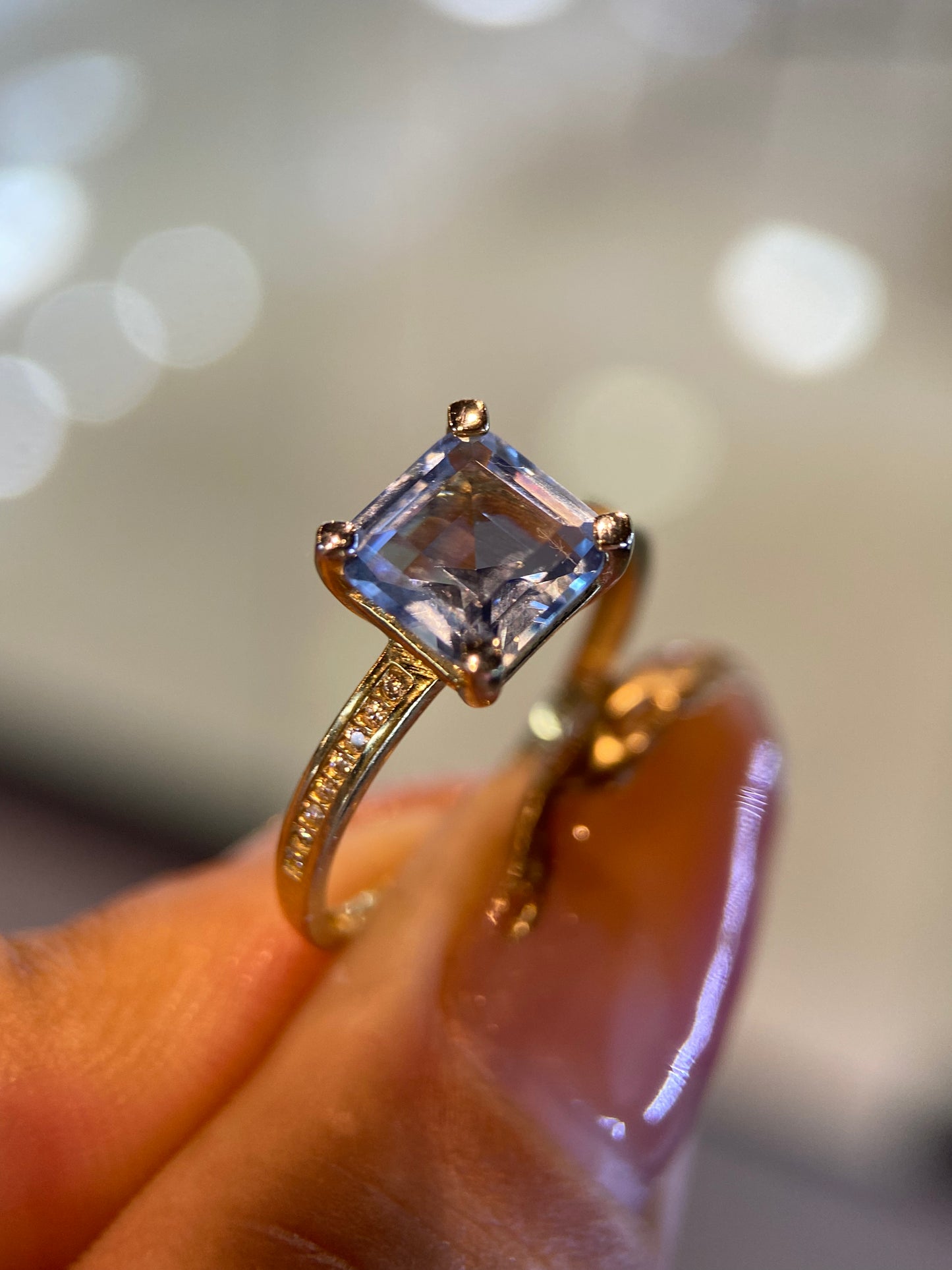 Anillo de compromiso en oro