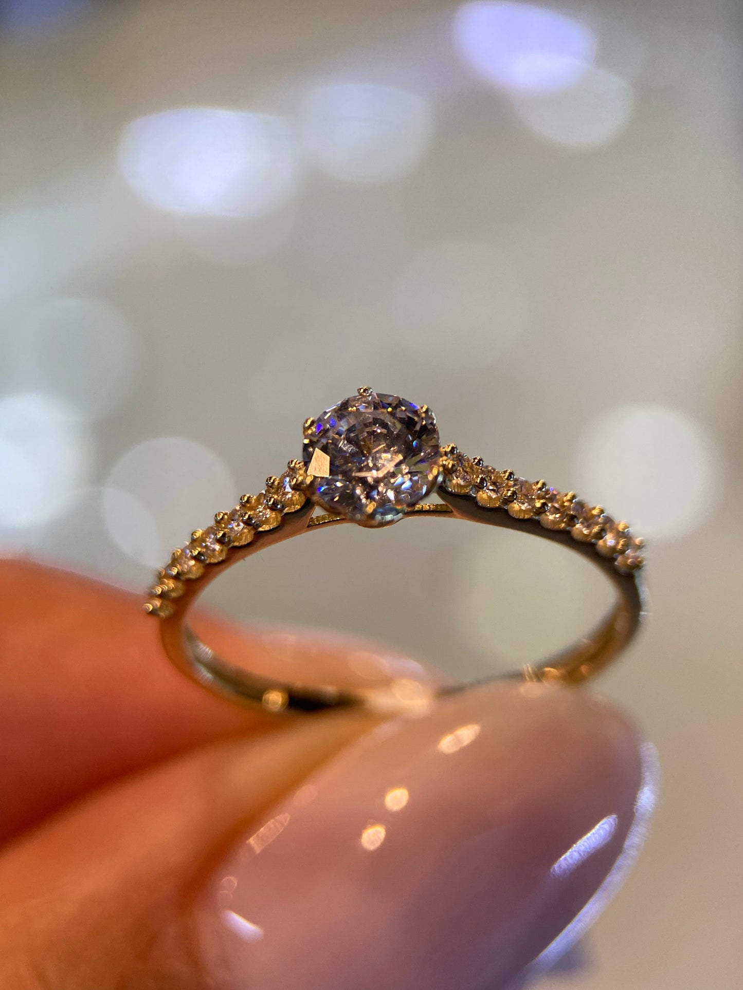 Anillo de compromiso en oro