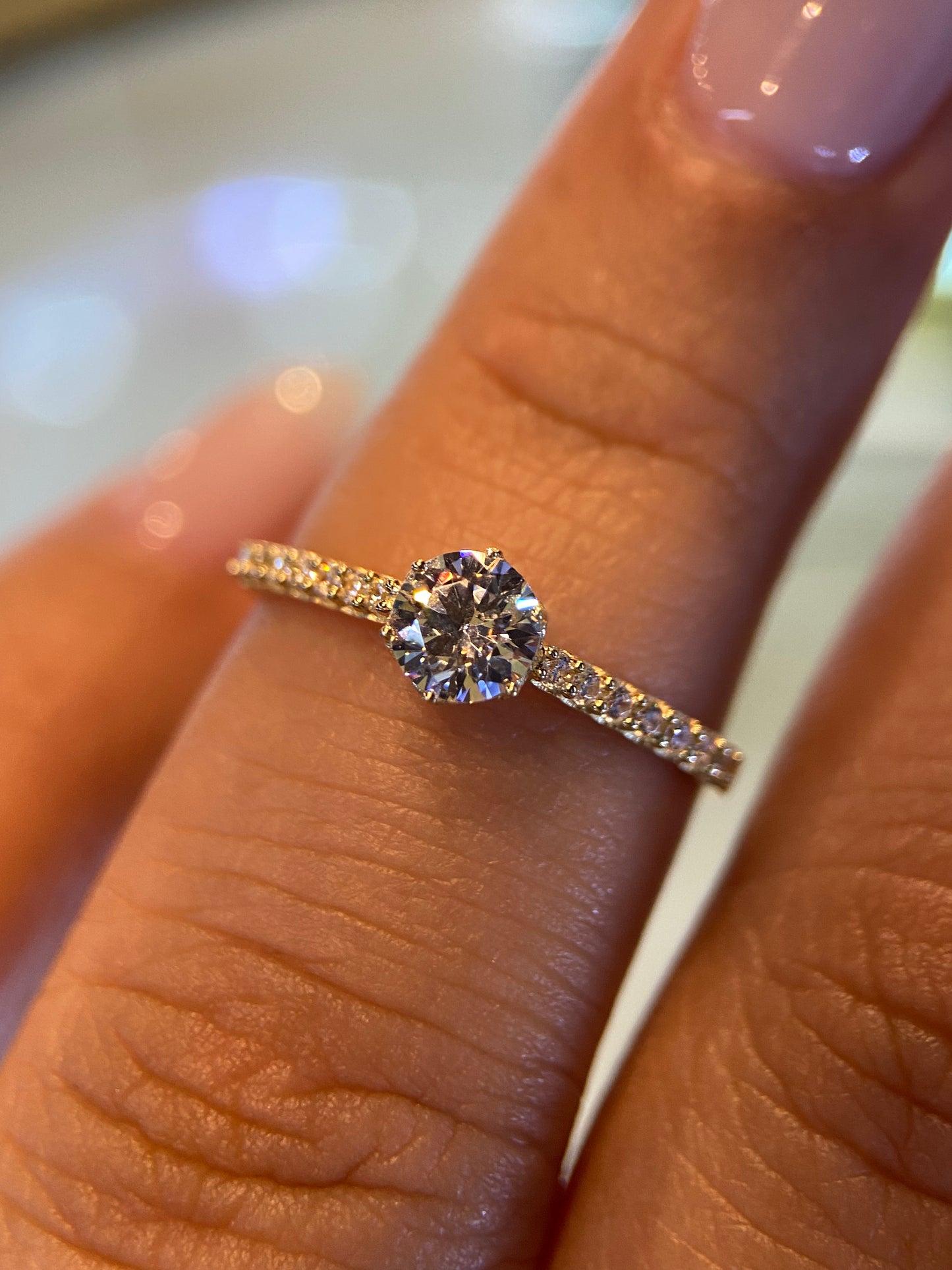Anillo de compromiso en oro