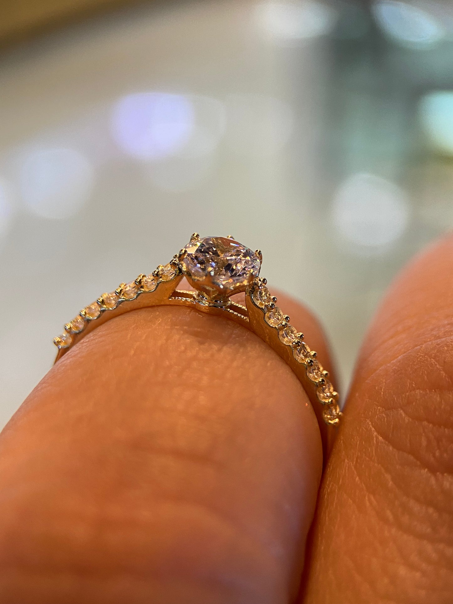 Anillo de compromiso en oro