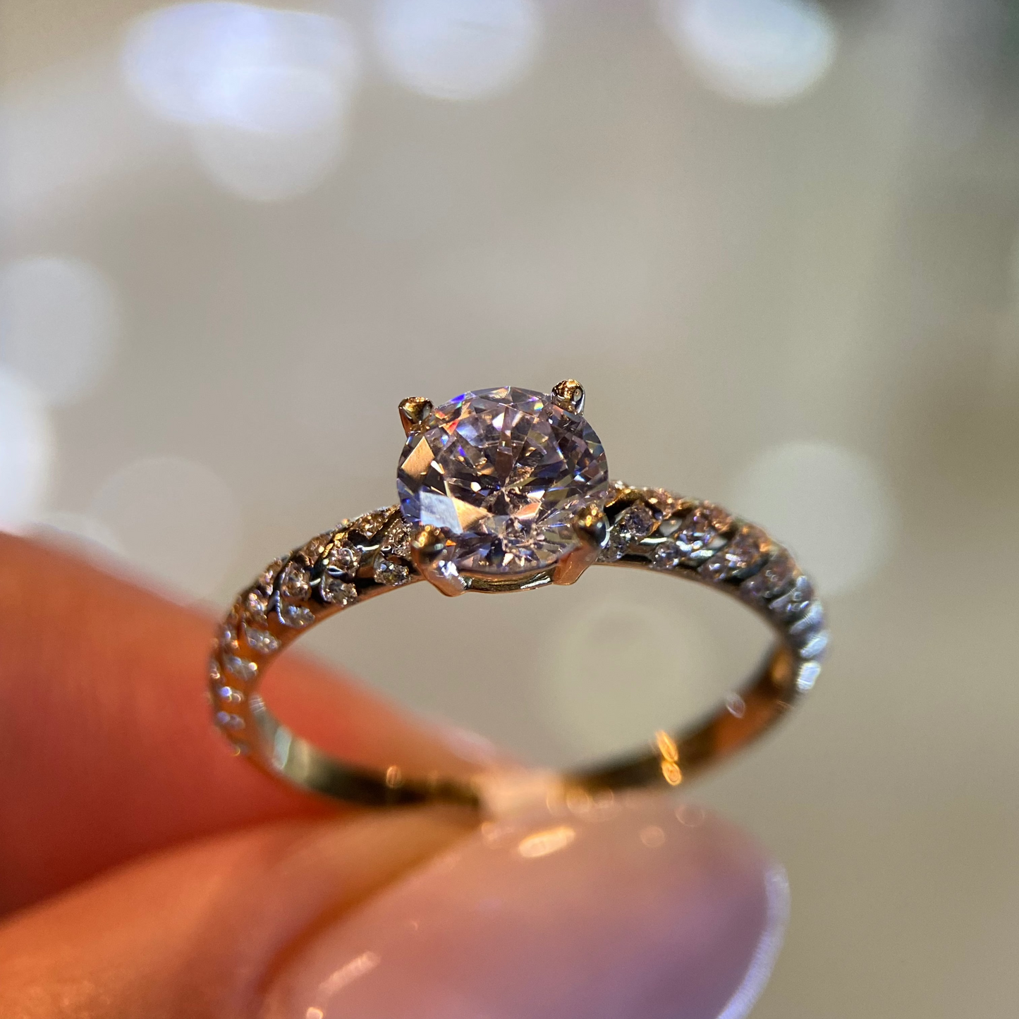 Anillo Lucrecia en oro