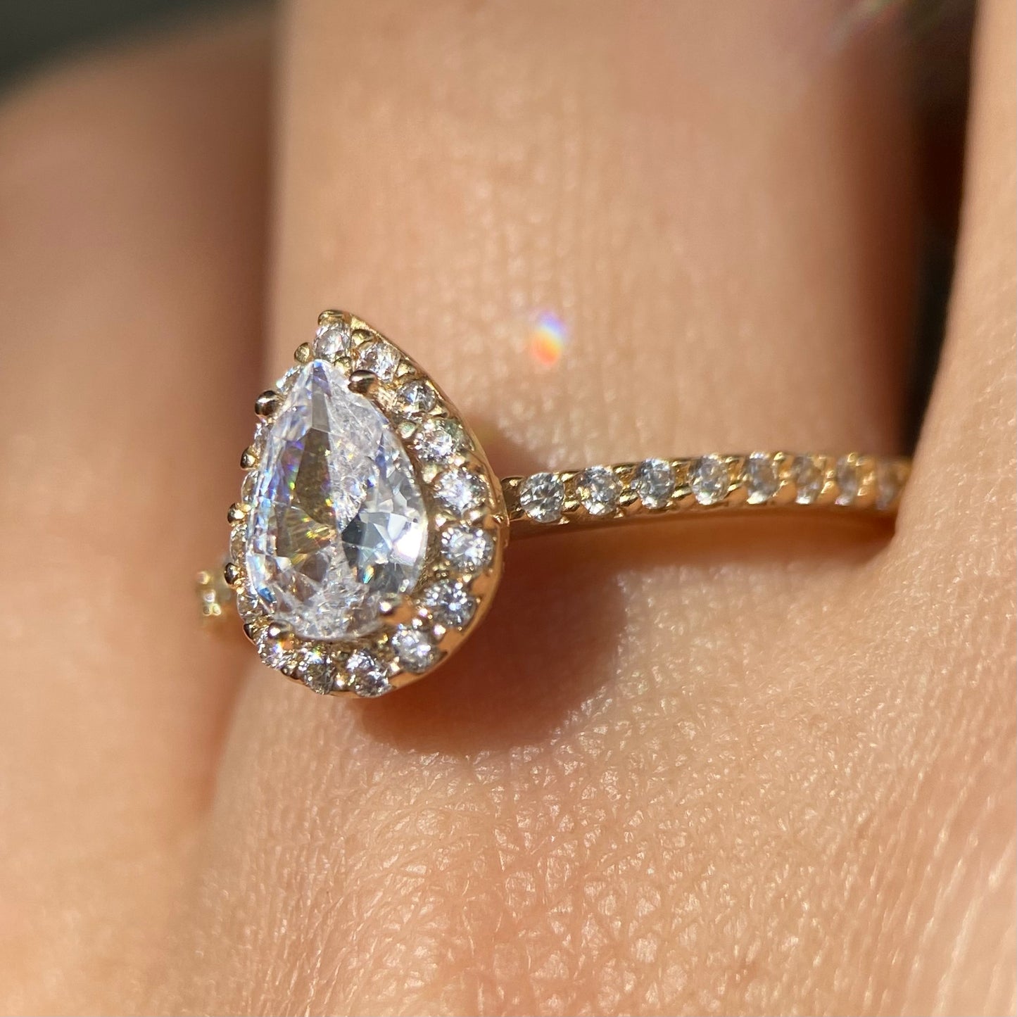 Anillo de compromiso en oro