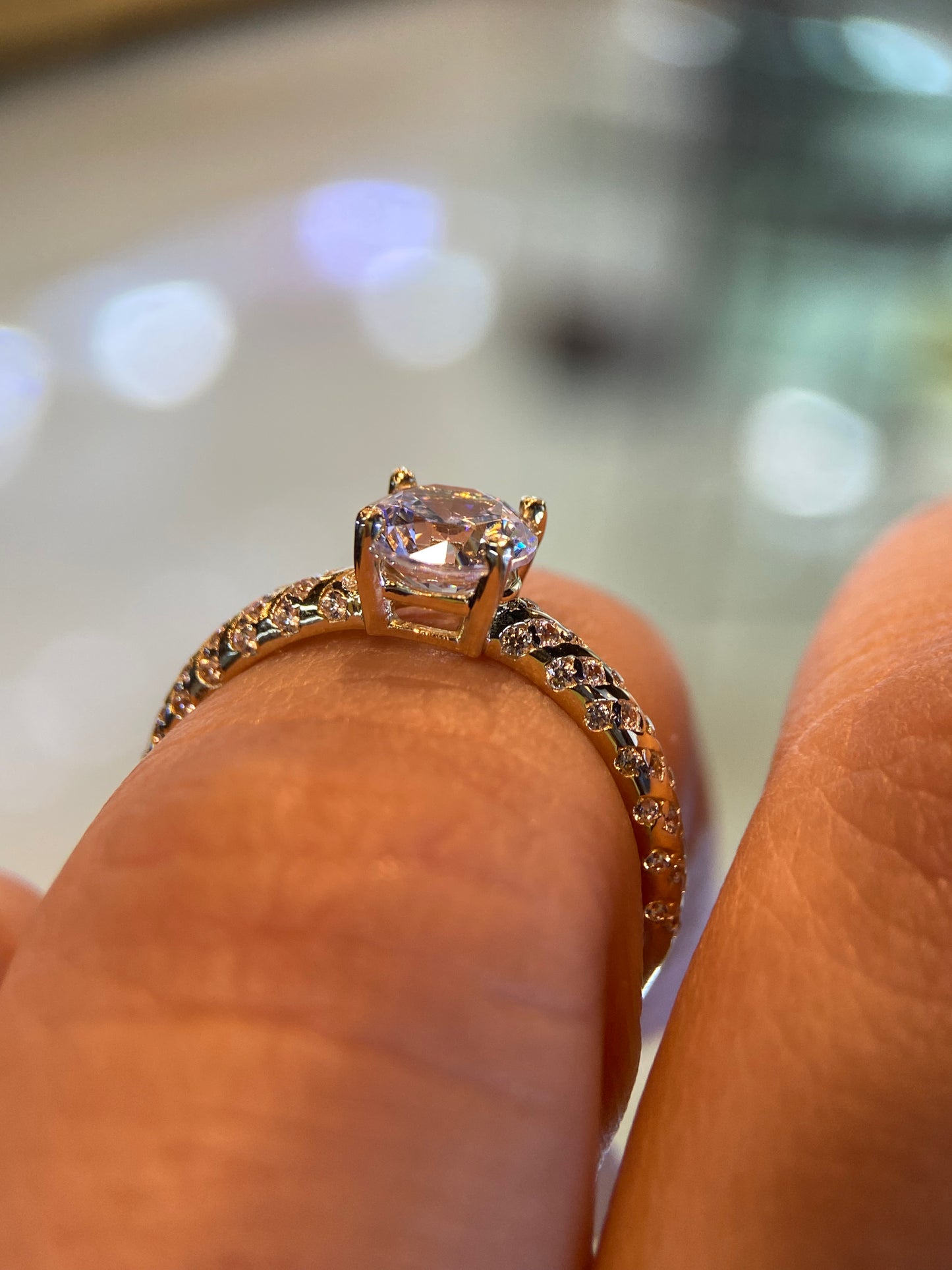 Anillo Lucrecia en oro