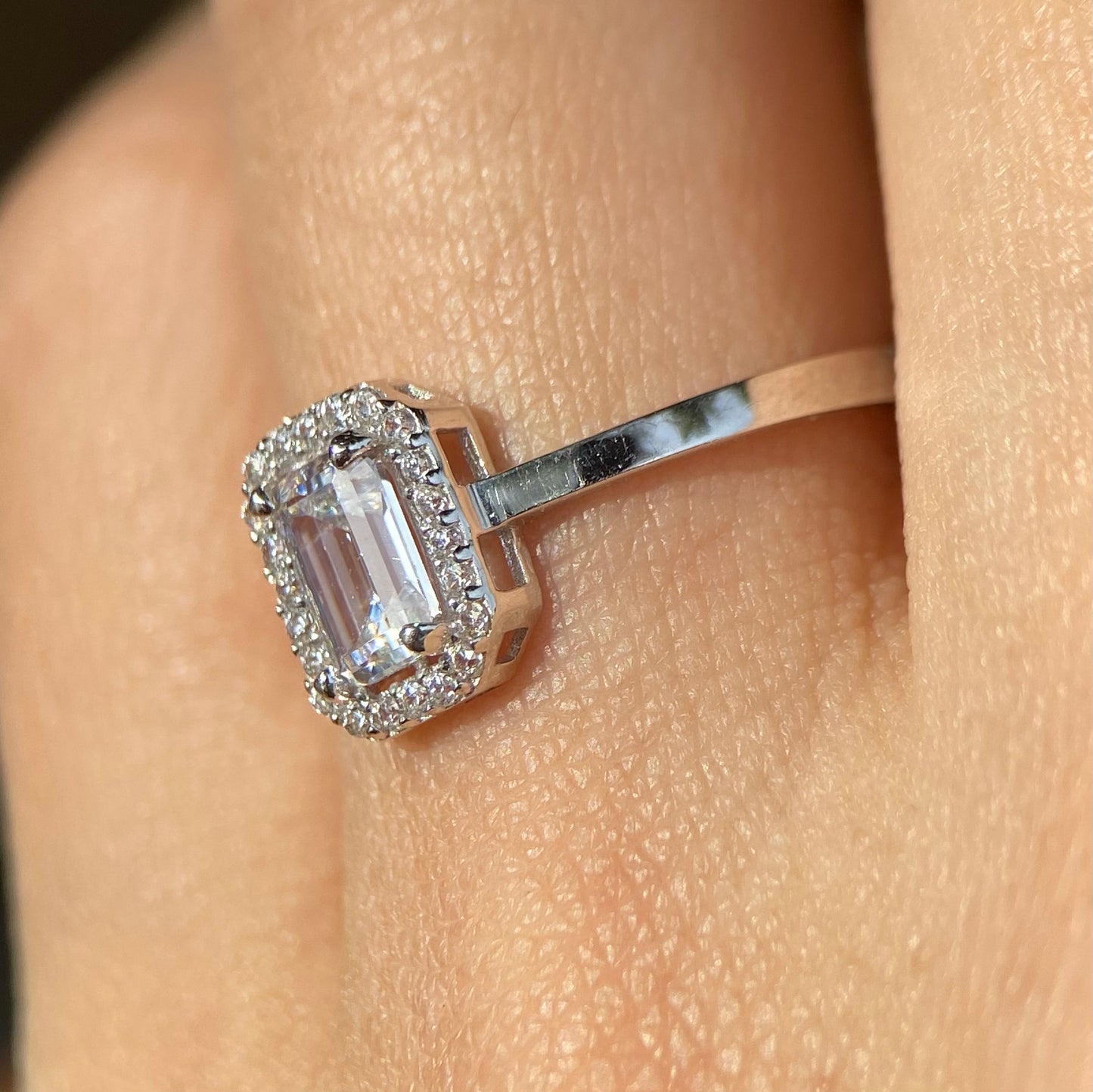 Anillo de compromiso en oro