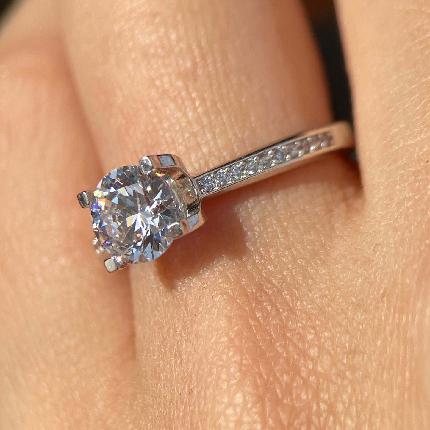 Anillo de compromiso en oro