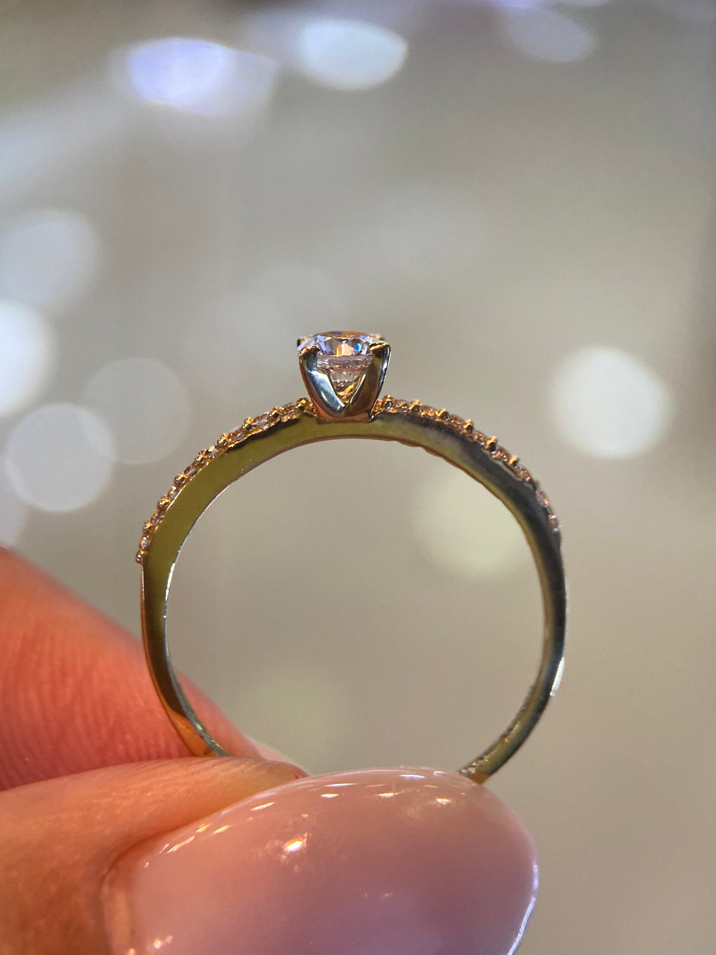Anillo de compromiso en oro
