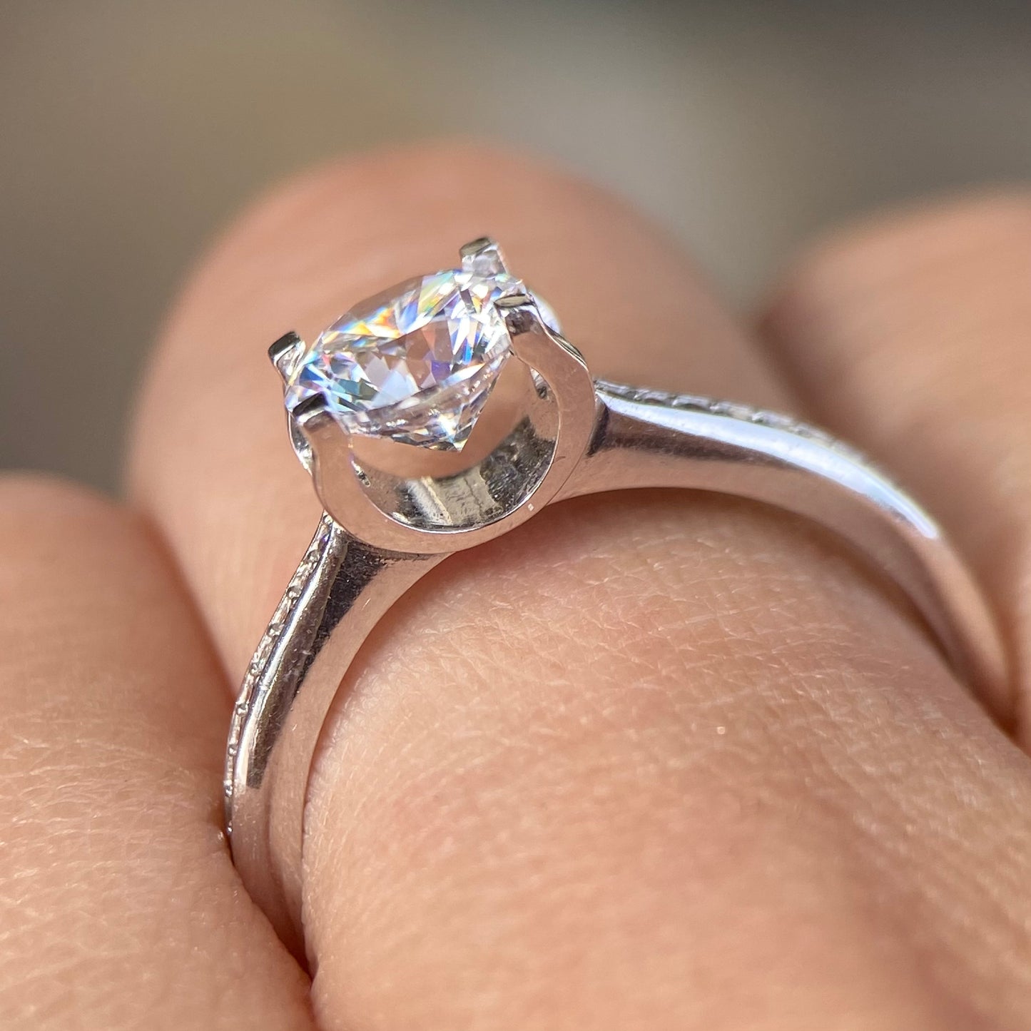 Anillo de compromiso en oro