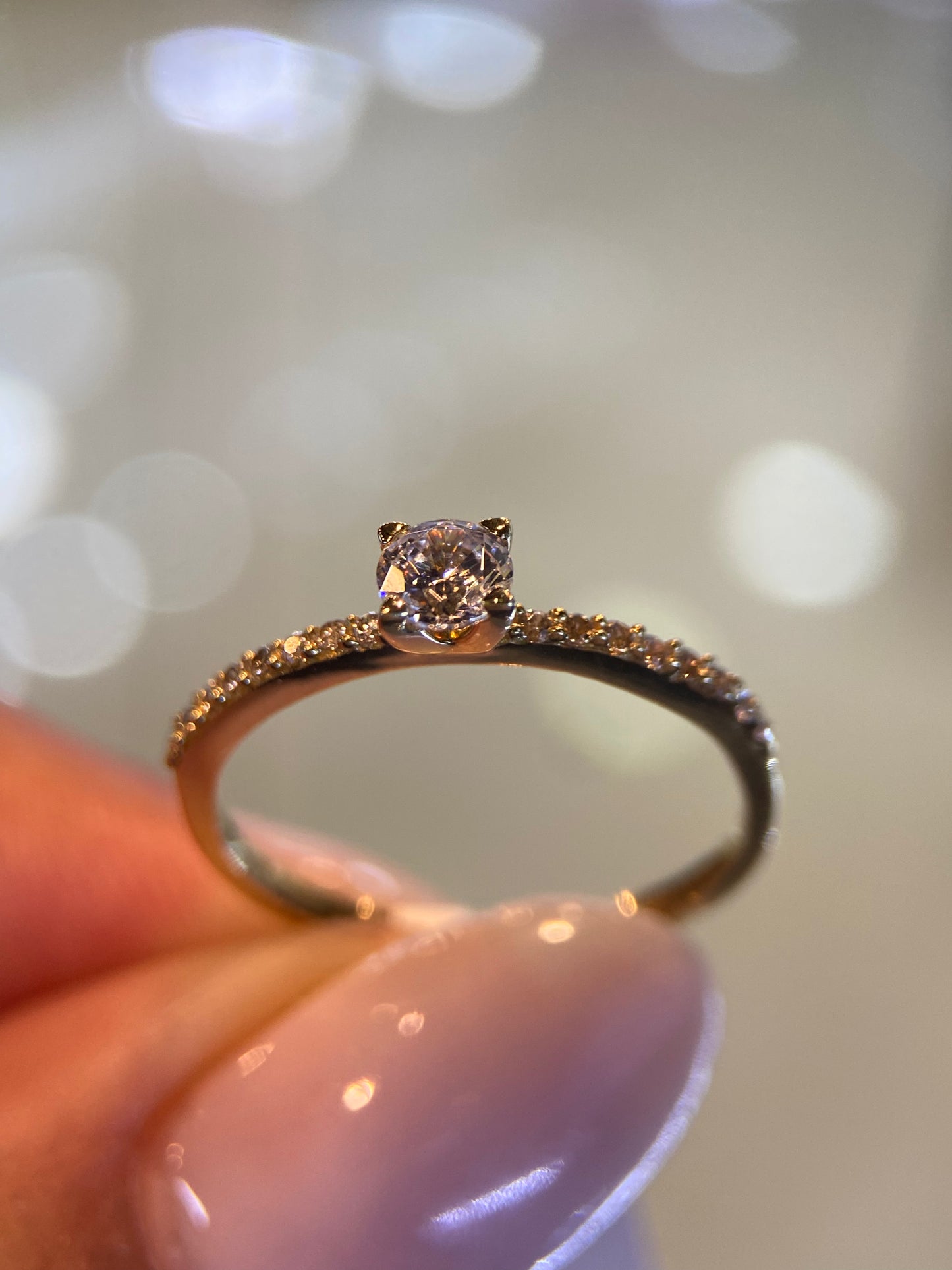 Anillo de compromiso en oro