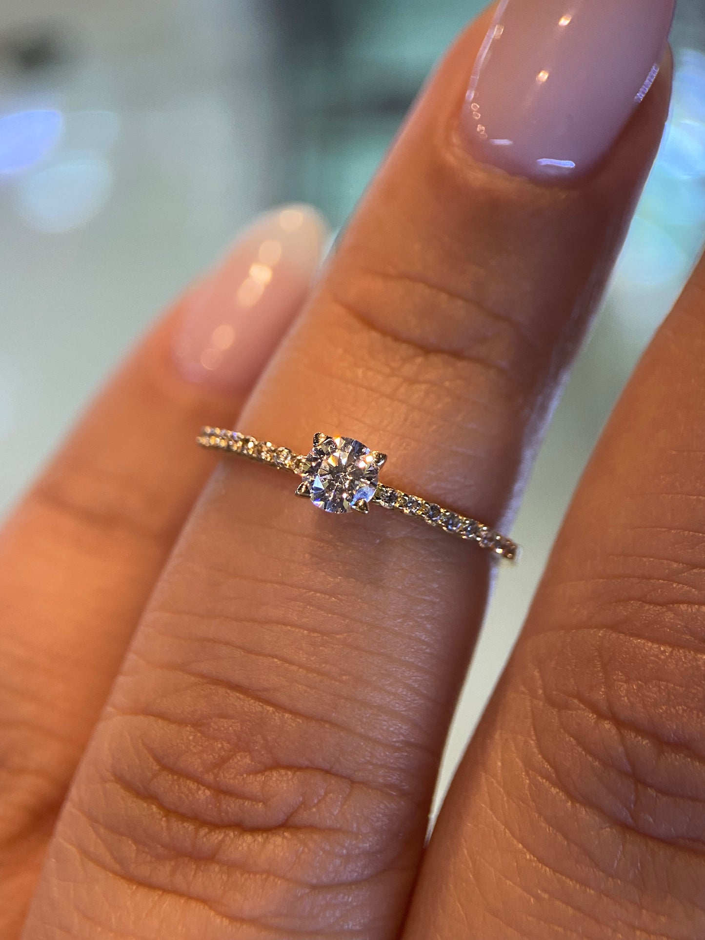 Anillo de compromiso en oro