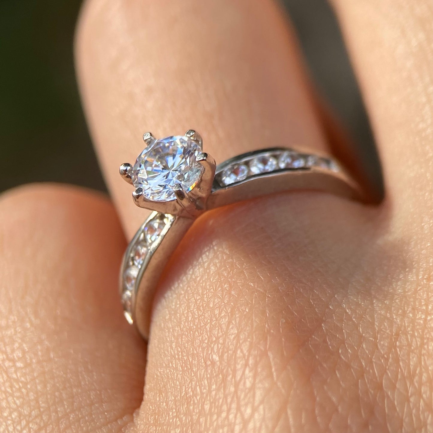 Anillo de compromiso en oro