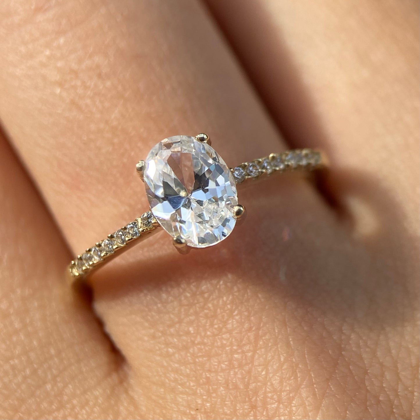 Anillo de compromiso en oro