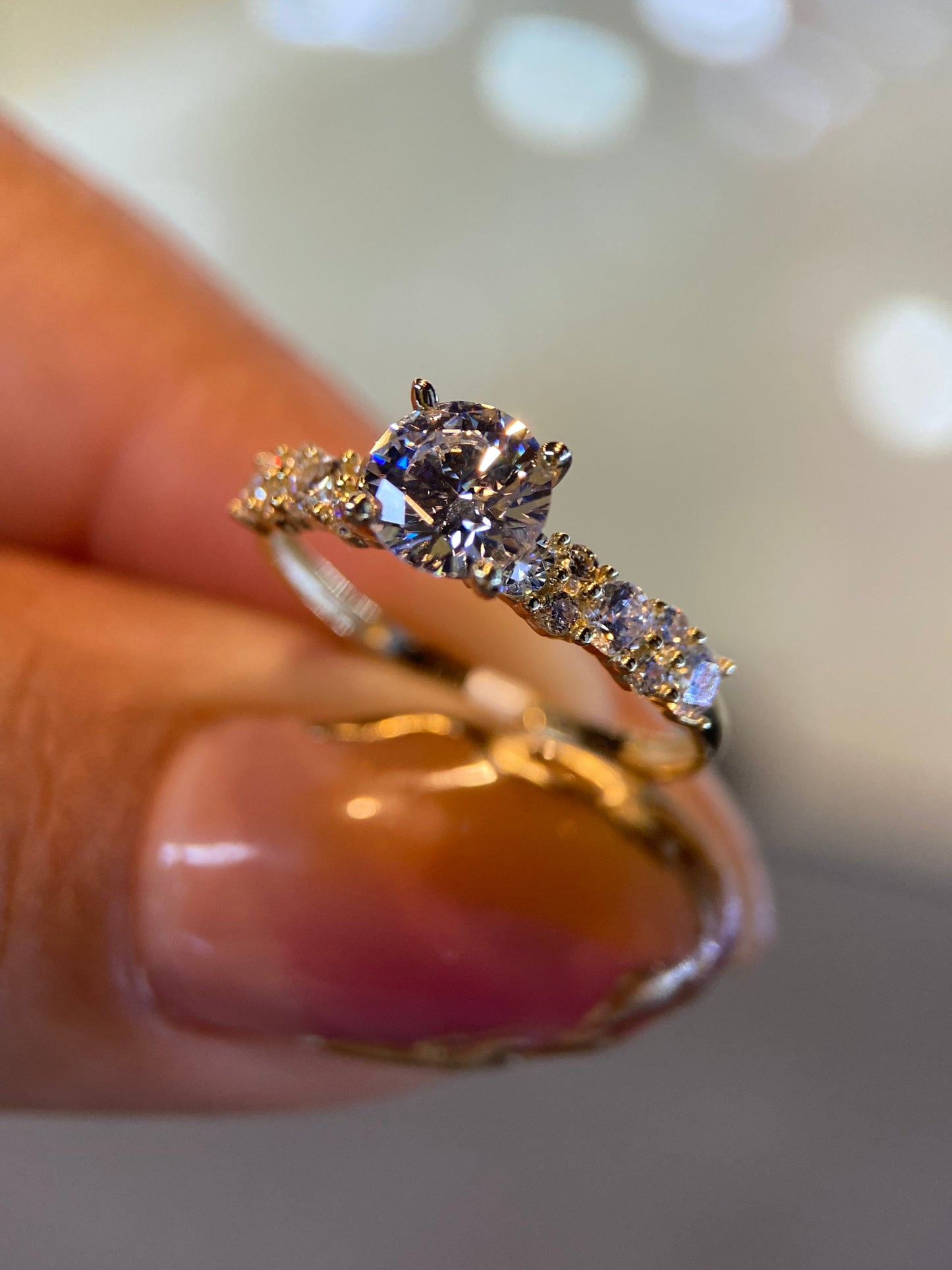 Anillo de compromiso en oro