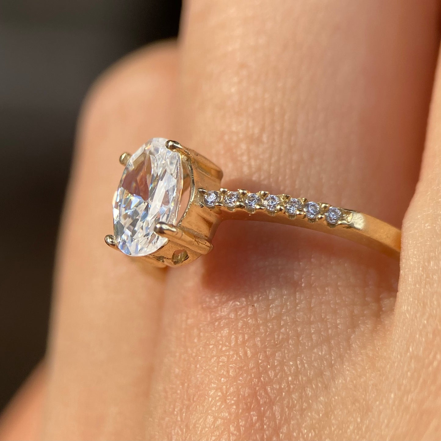 Anillo de compromiso en oro