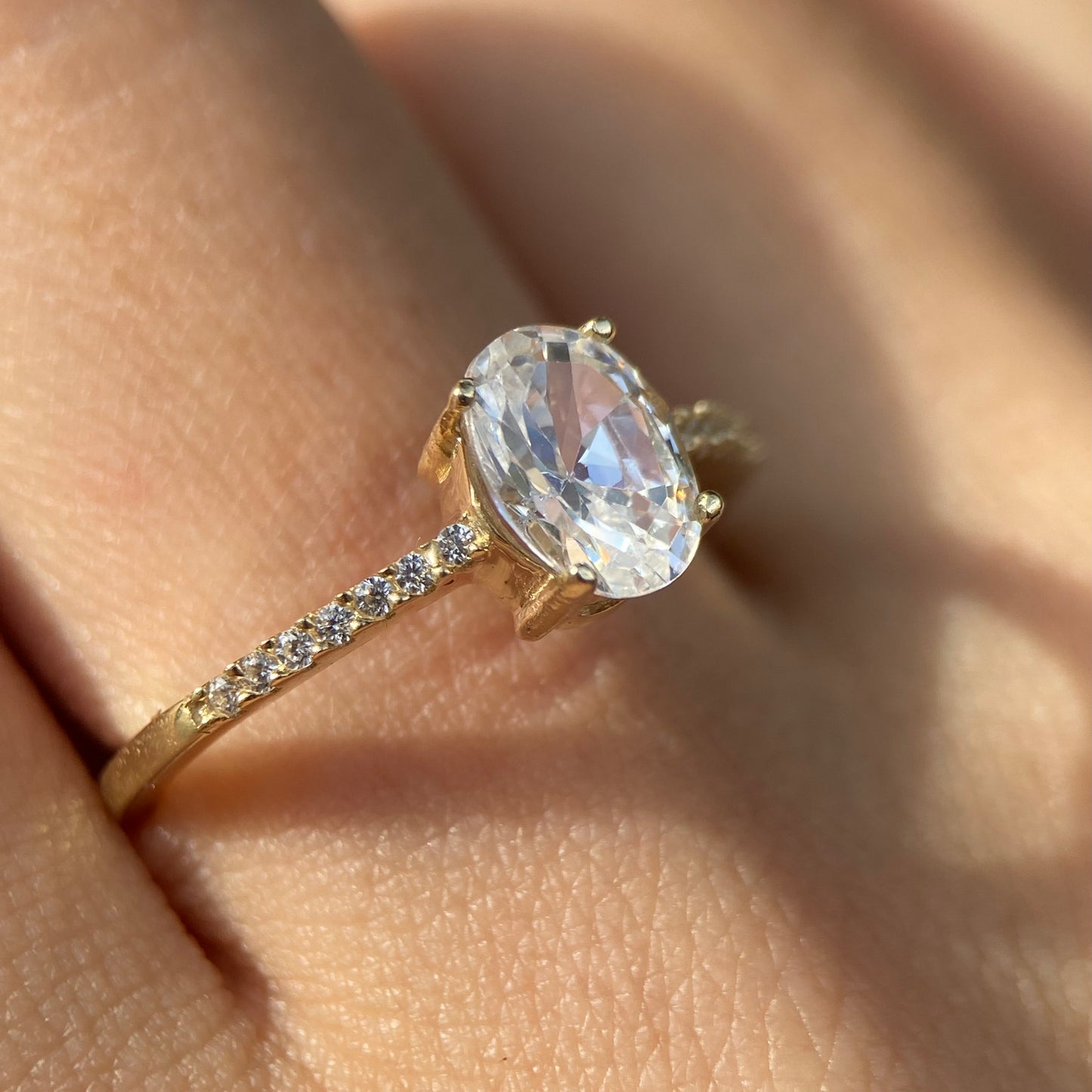 Anillo de compromiso en oro