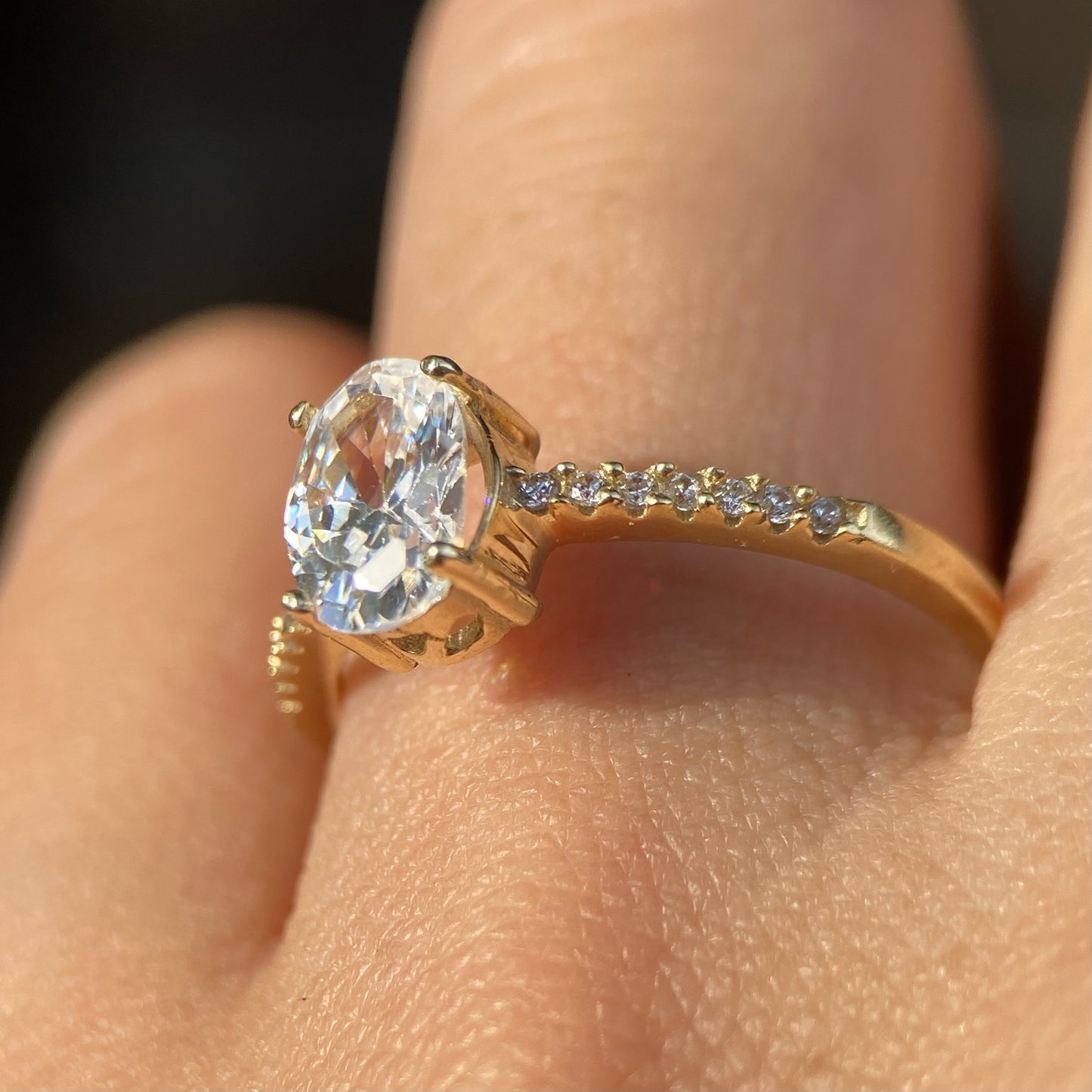 Anillo de compromiso en oro