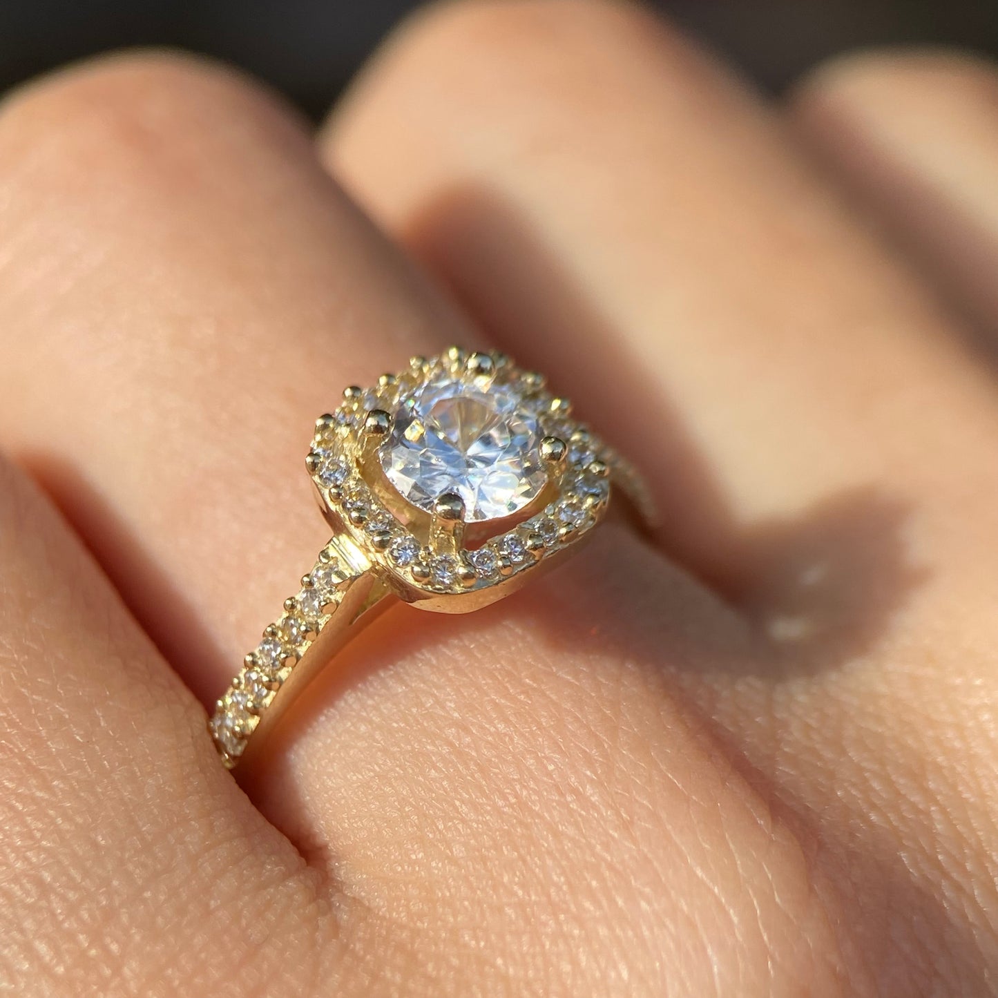Anillo de compromiso en oro