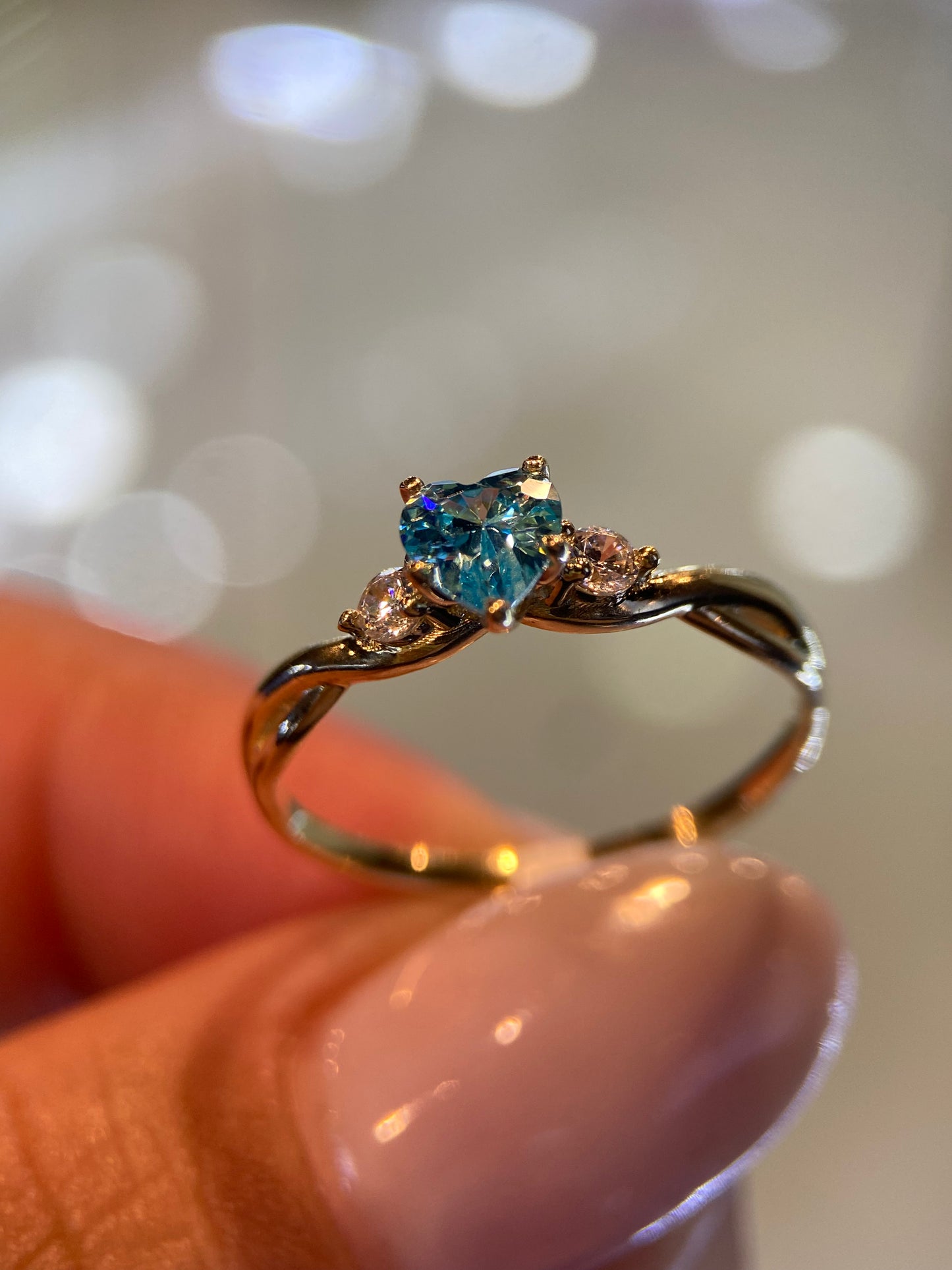 Anillo de compromiso en oro