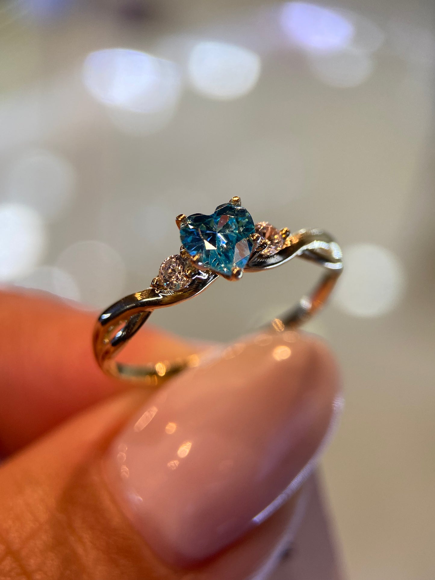 Anillo de compromiso en oro