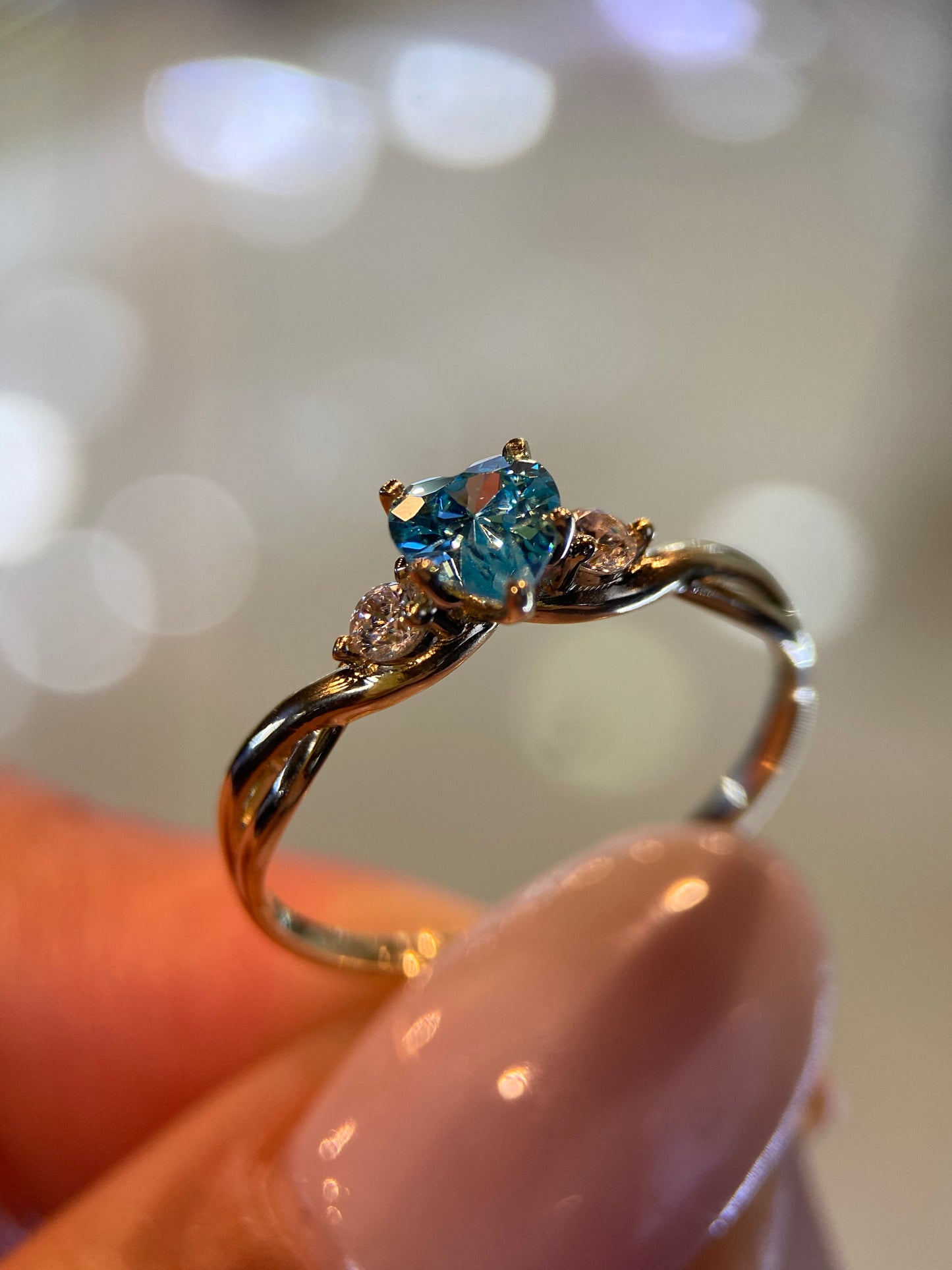 Anillo de compromiso en oro