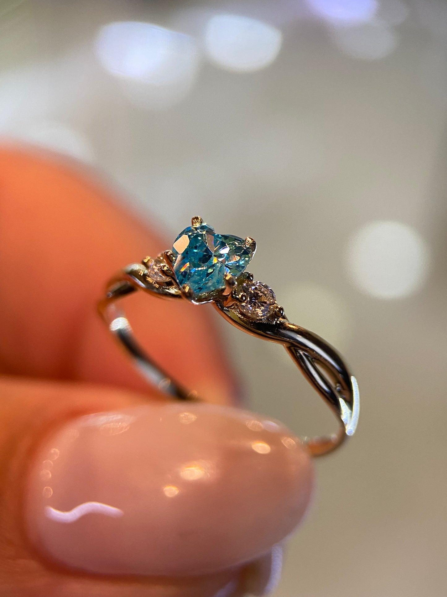 Anillo de compromiso en oro