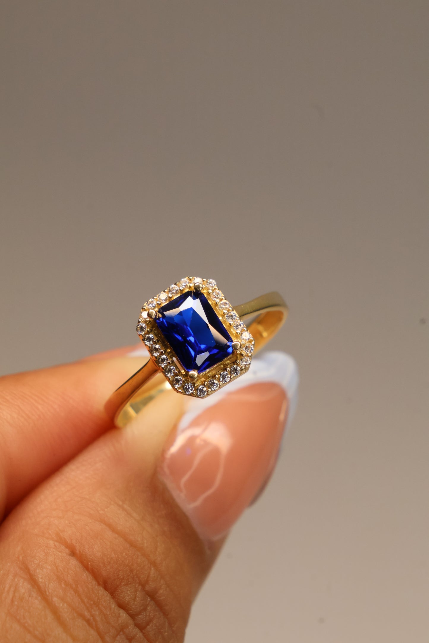 Anillo de compromiso en oro