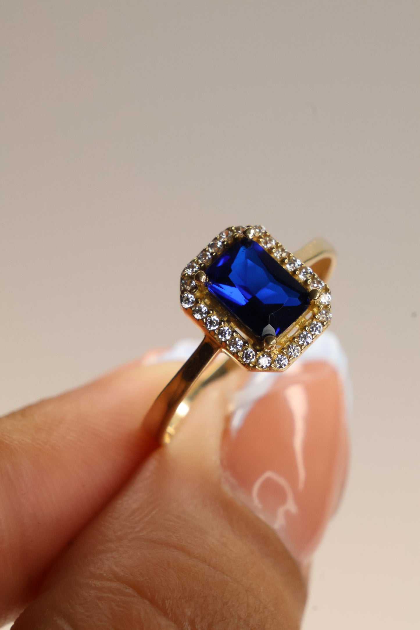 Anillo de compromiso en oro