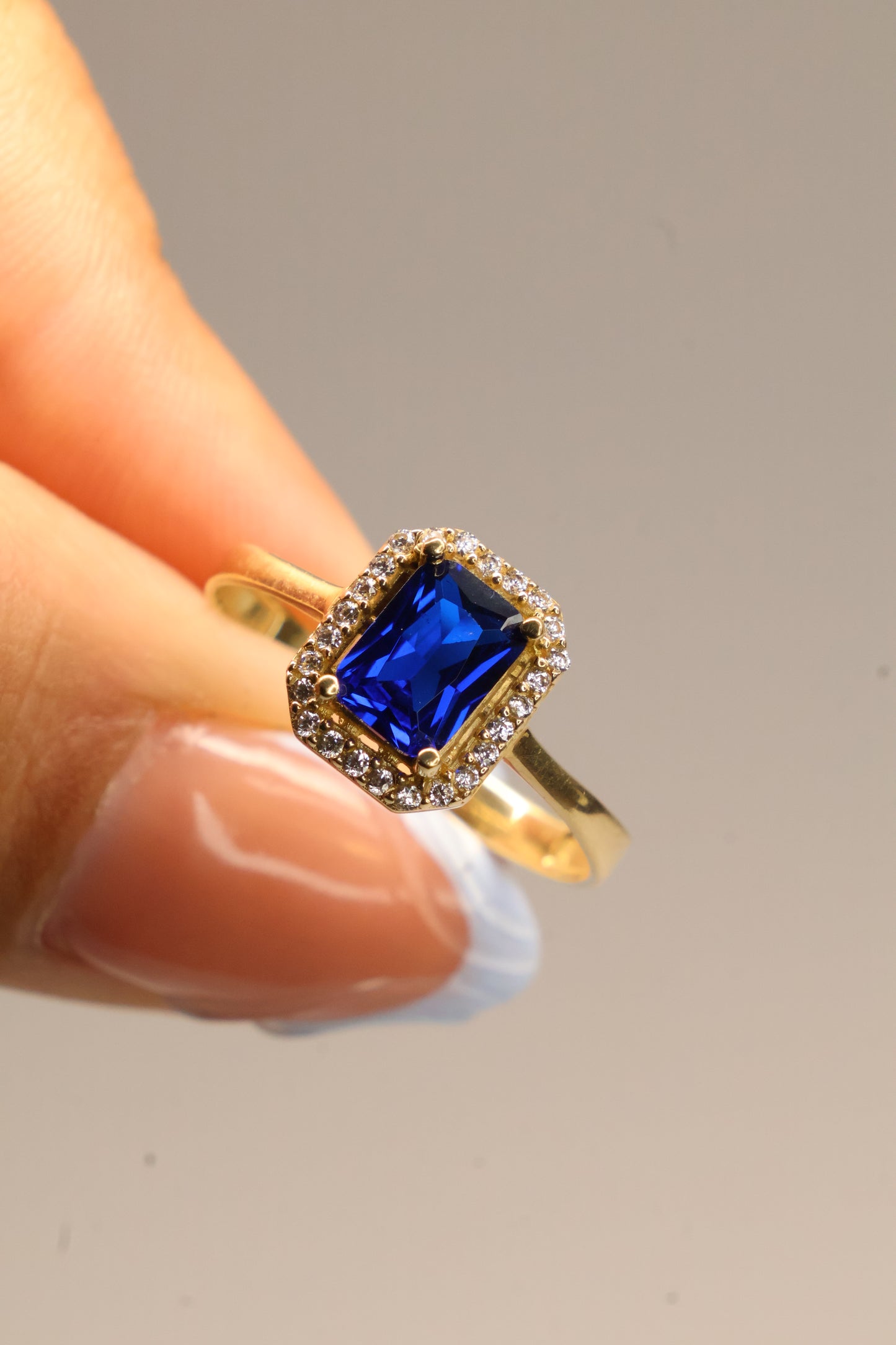 Anillo de compromiso en oro