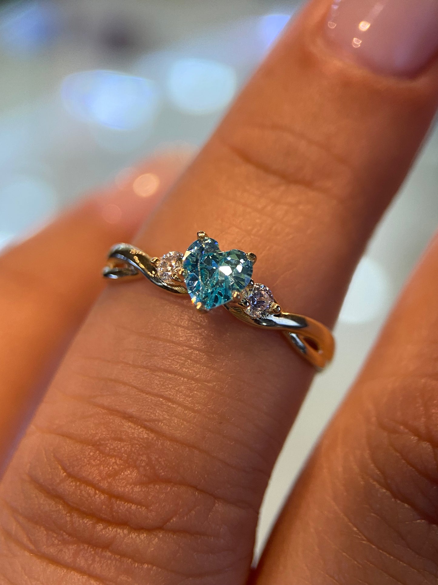 Anillo de compromiso en oro