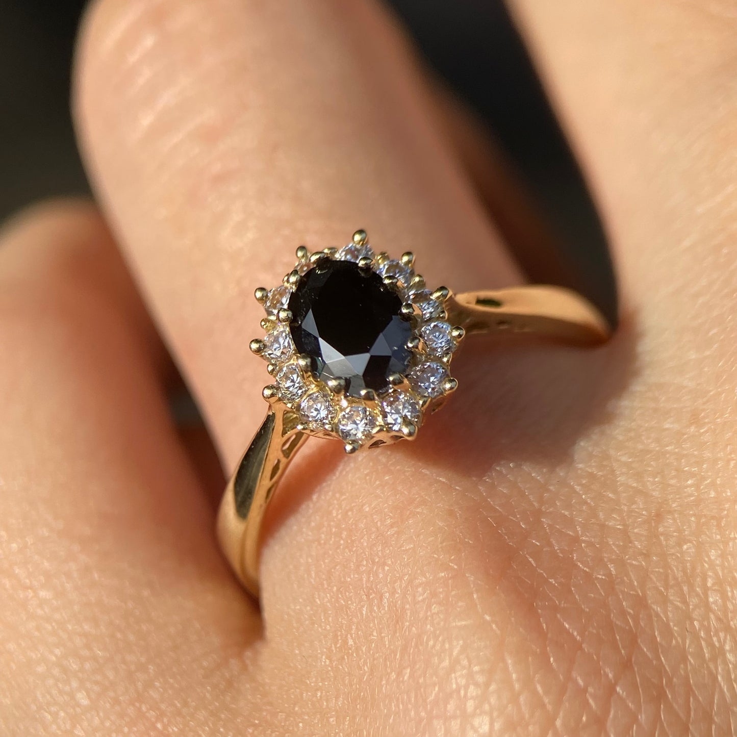 Anillo de compromiso en oro