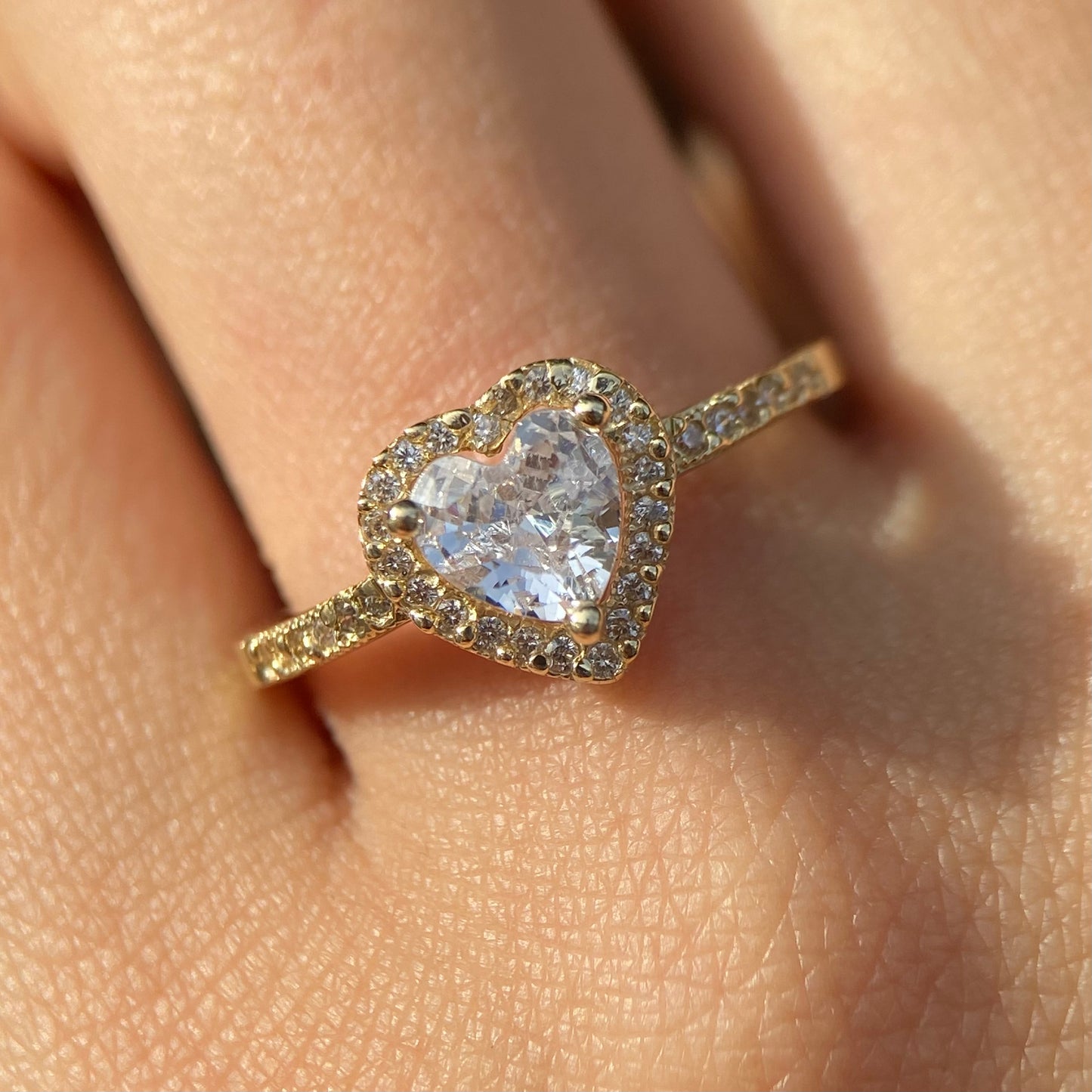 Anillo de compromiso en oro