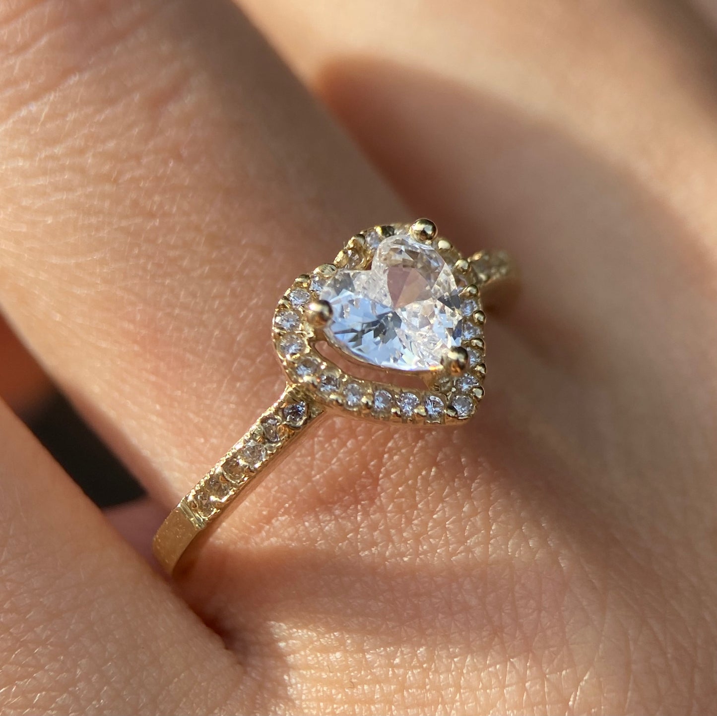 Anillo de compromiso en oro