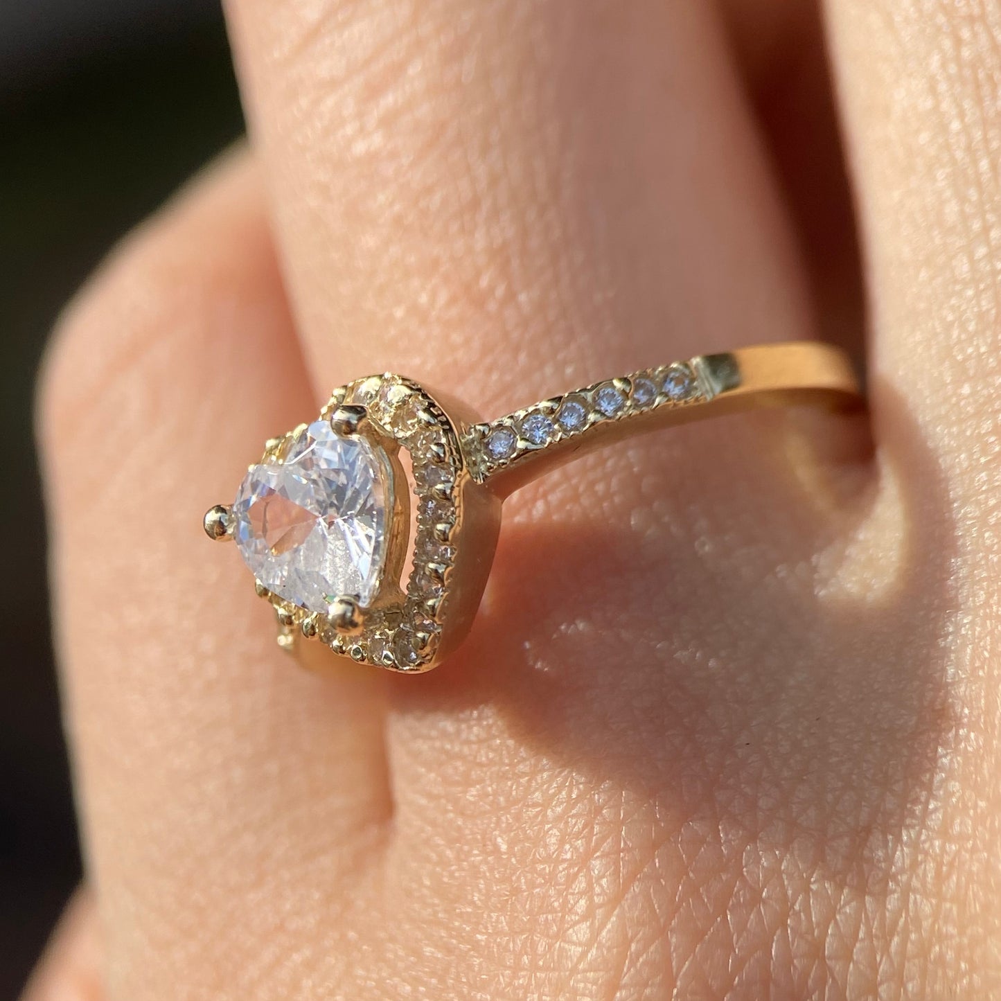 Anillo de compromiso en oro