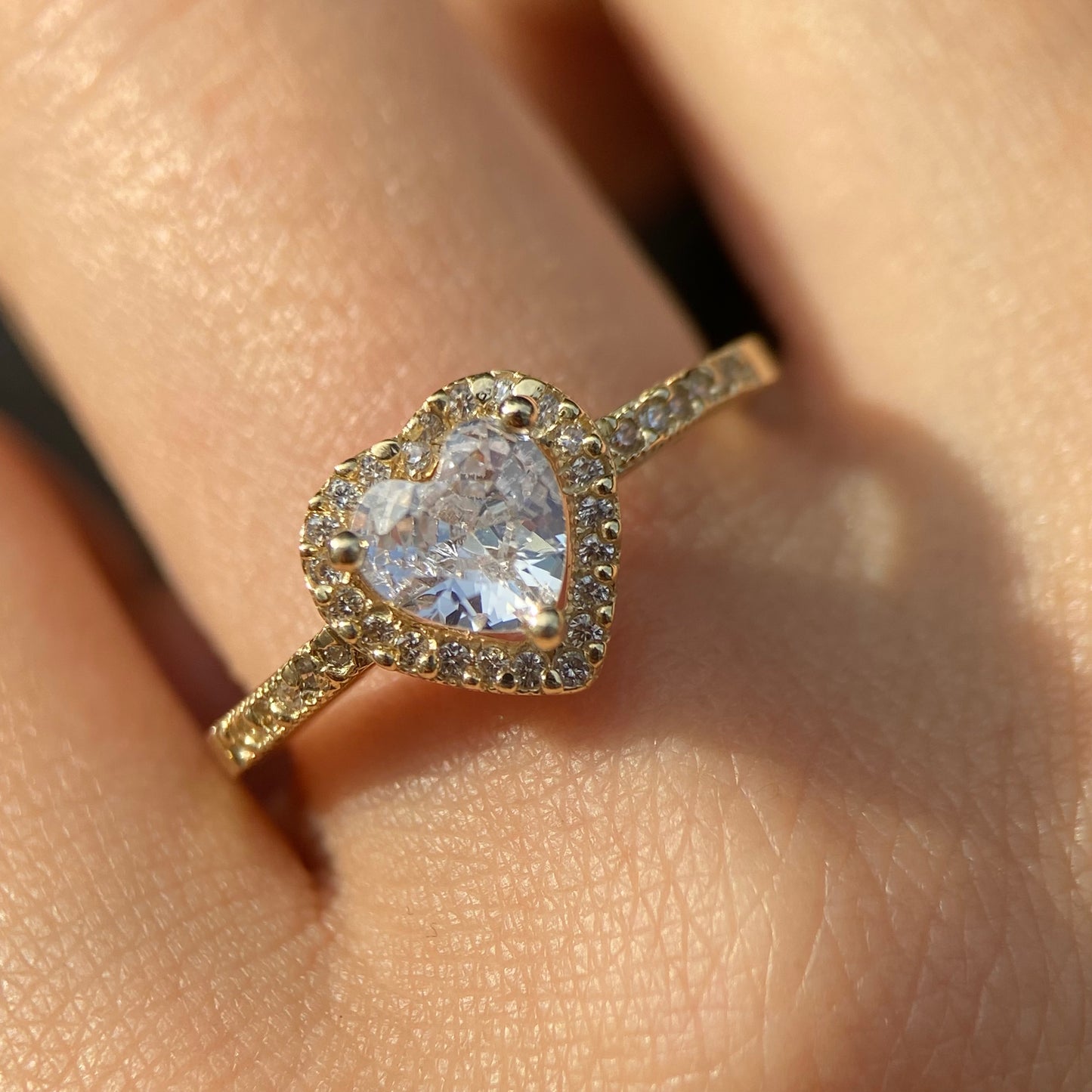 Anillo de compromiso en oro