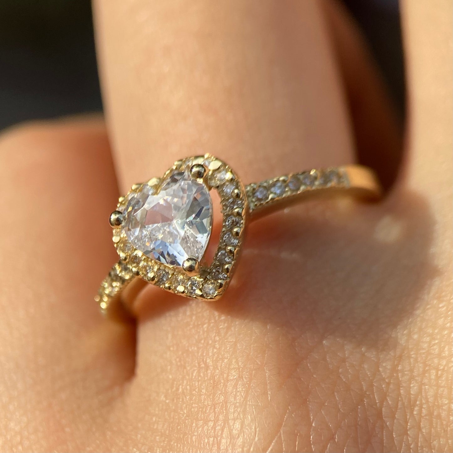 Anillo de compromiso en oro