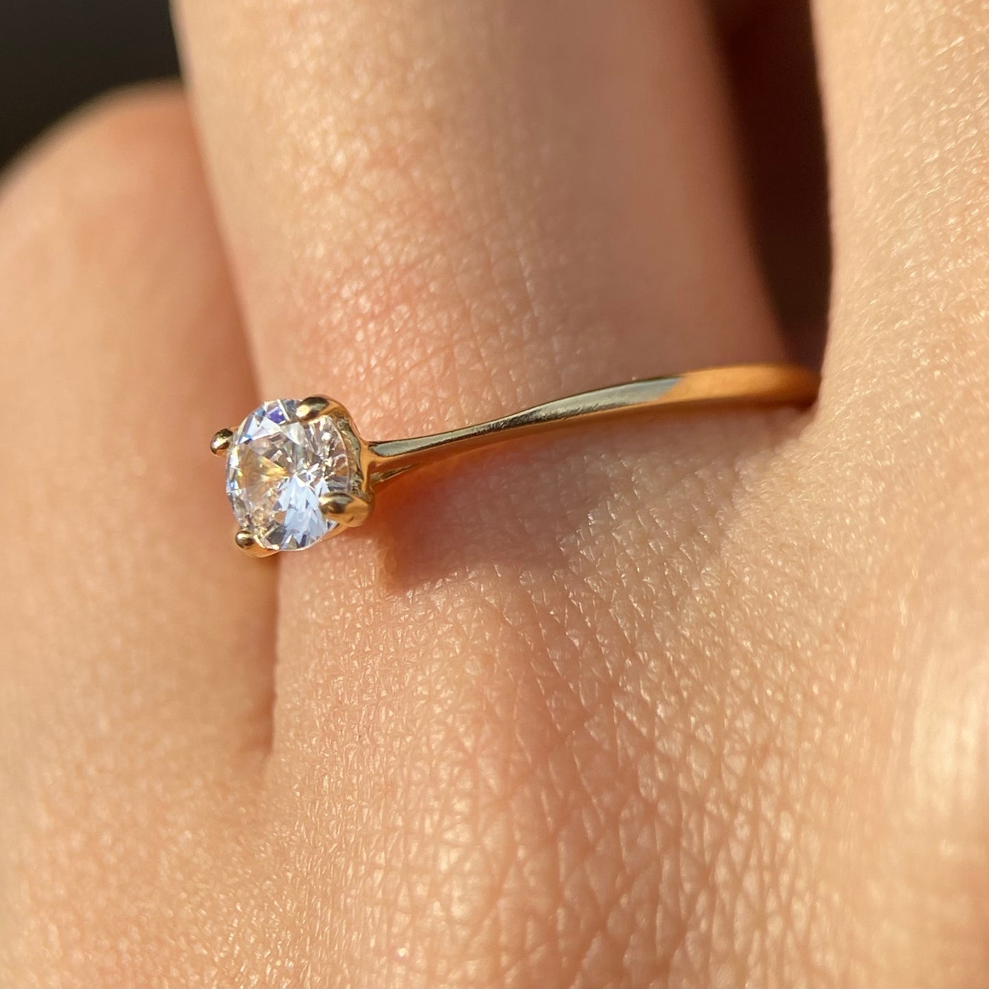 Anillo de compromiso en oro