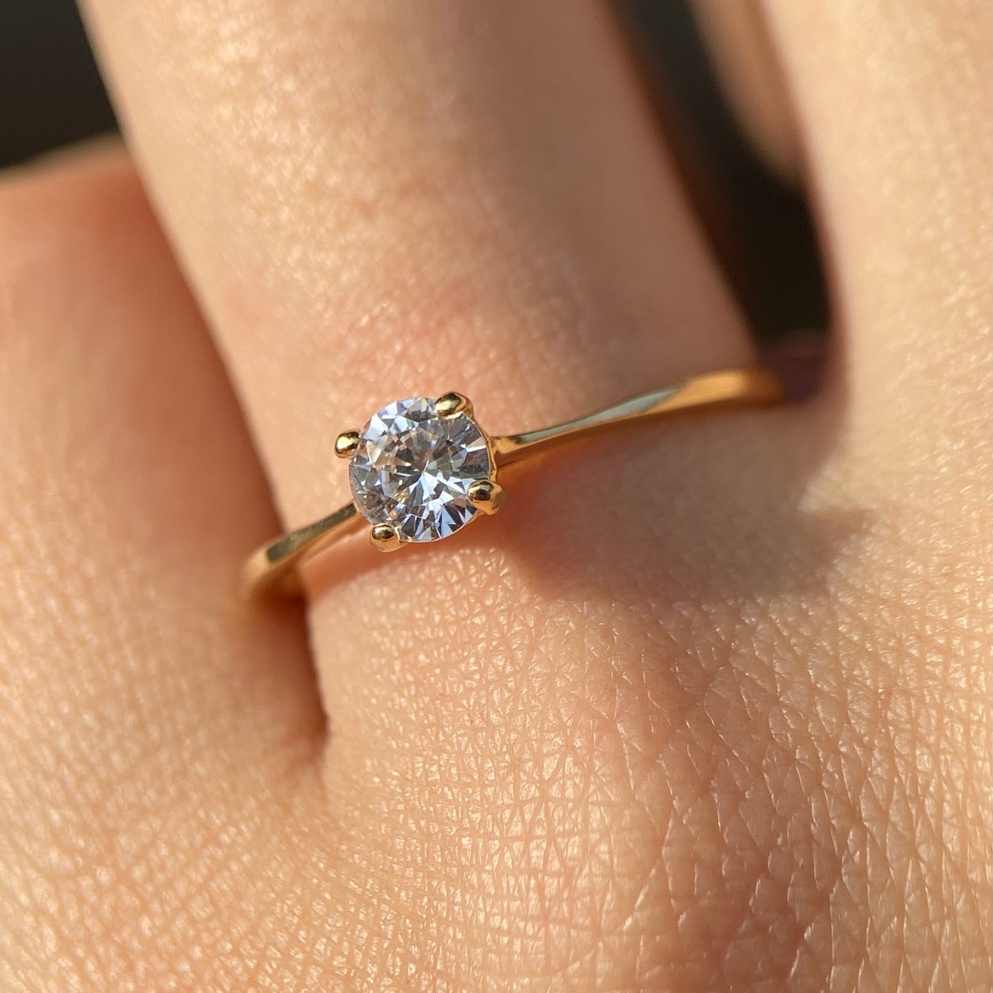 Anillo de compromiso en oro