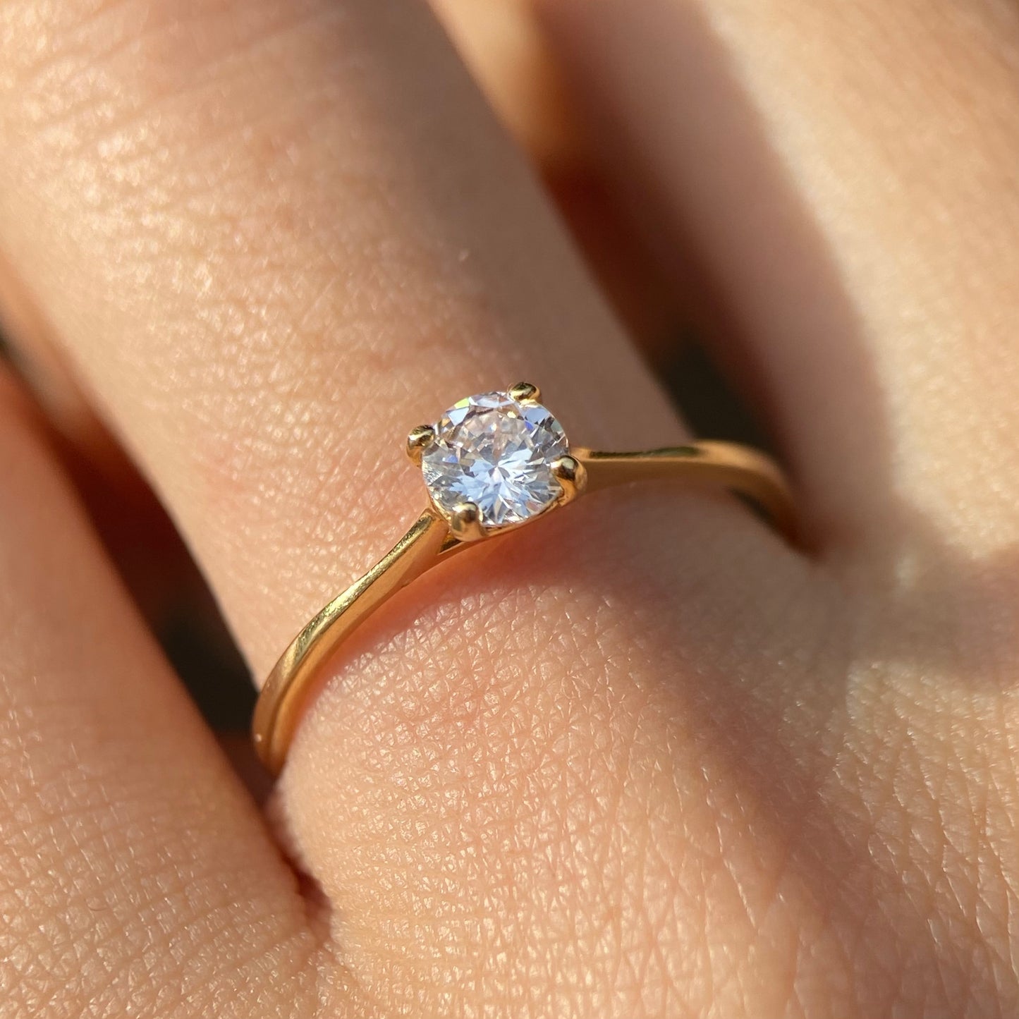 Anillo de compromiso en oro