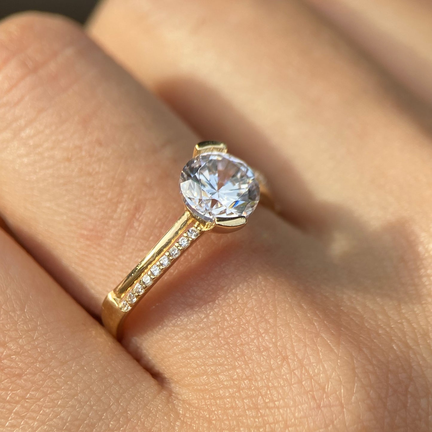 Anillo de compromiso en oro