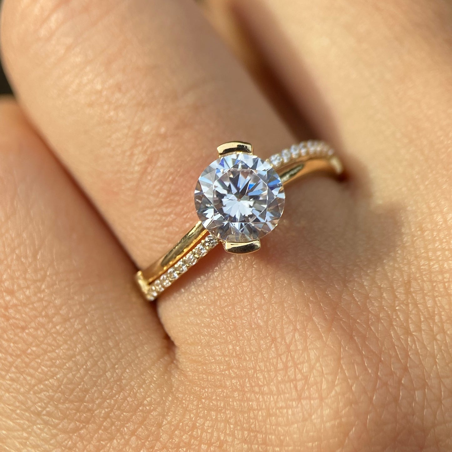 Anillo de compromiso en oro